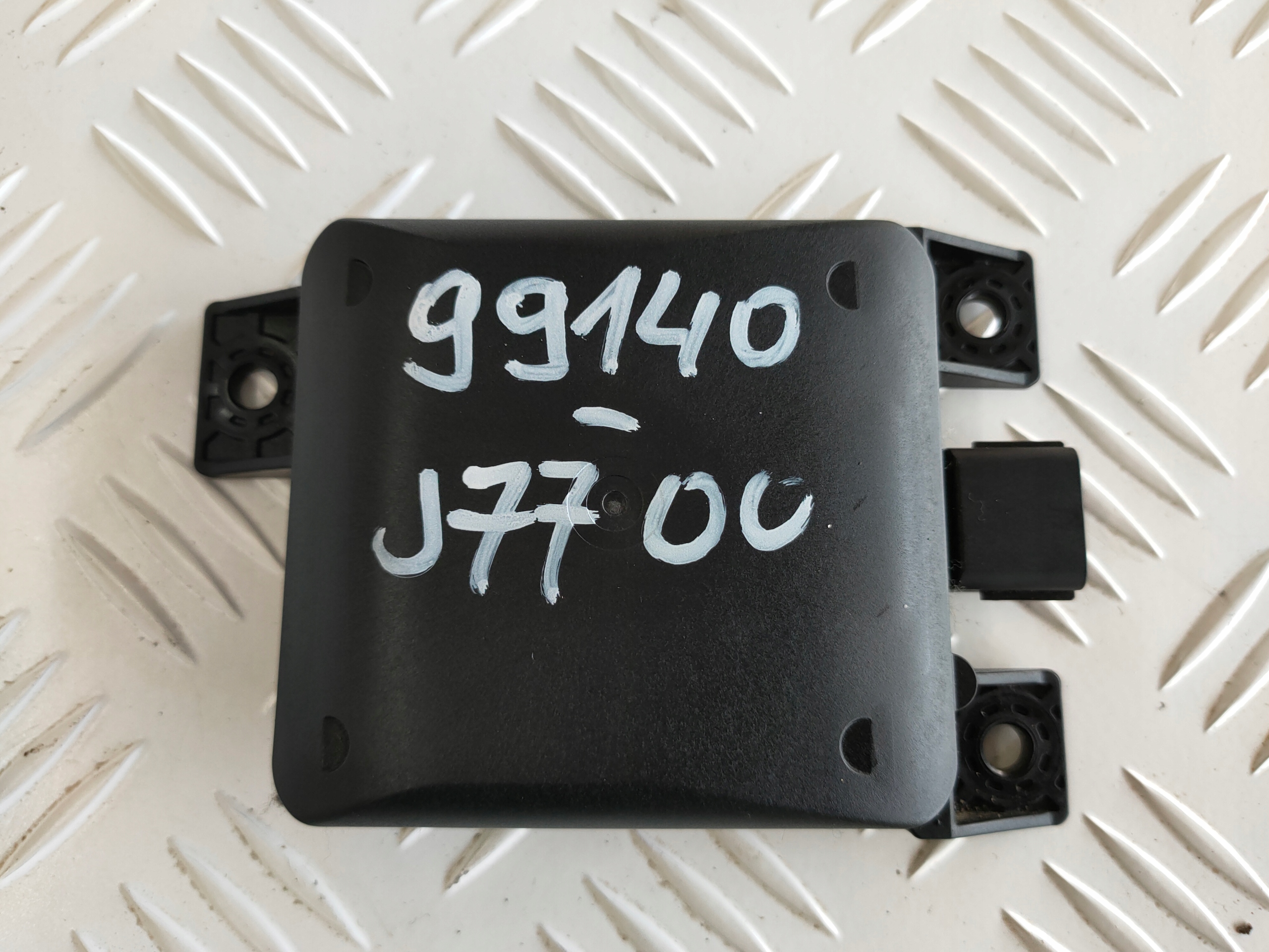 KIA XCEED CEED III PROCEED 21-25 RADAR Sensor MARTWEGO POLA99140-J7700 OE