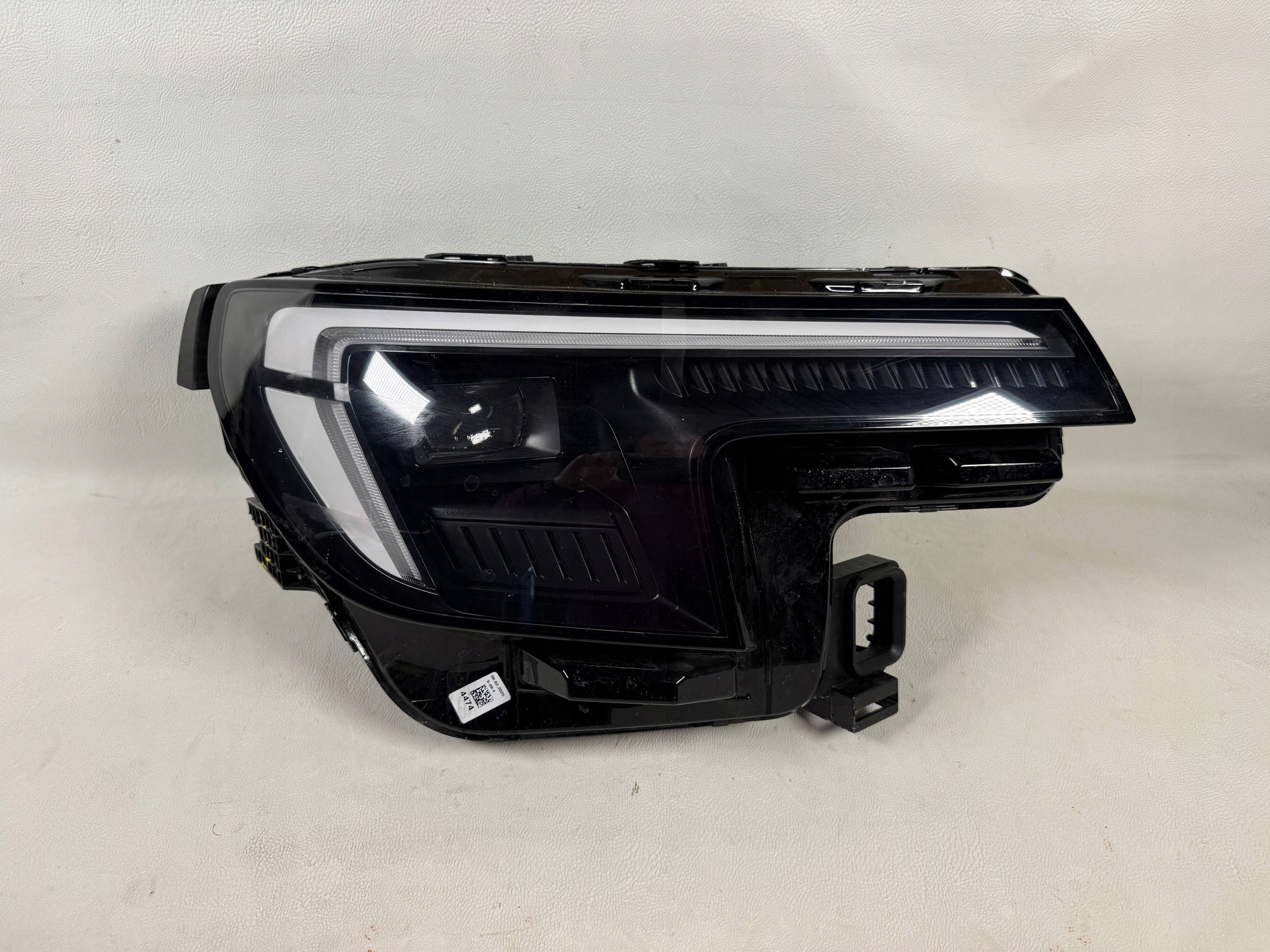 Ford Explorer Ev 23- Full Led light right front front