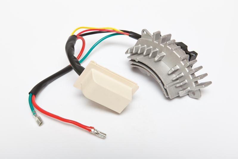 95SKV031 - Резистор вентилятора MERCEDES C Class W202