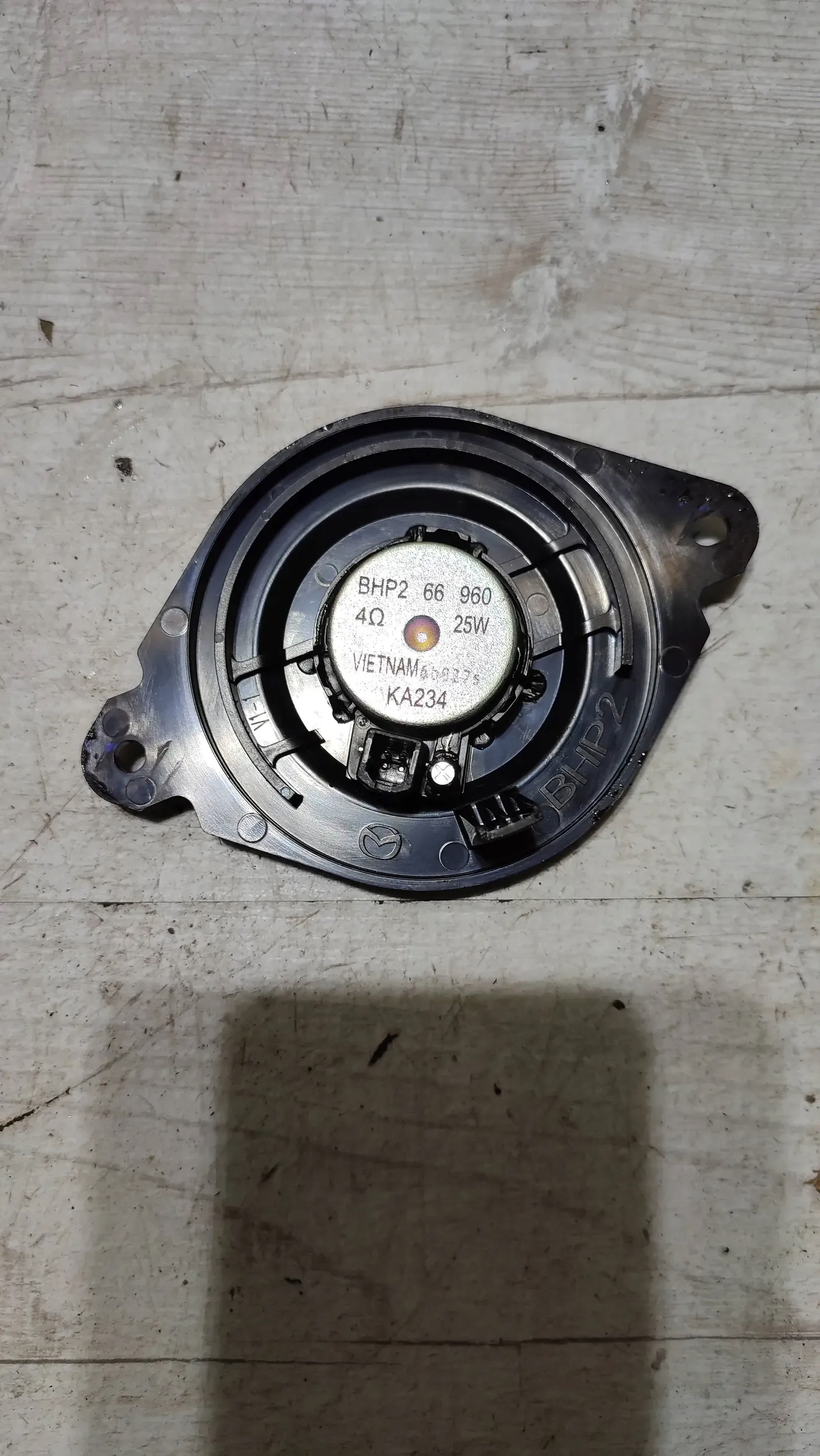 Mazda 3 III BM 17r speaker