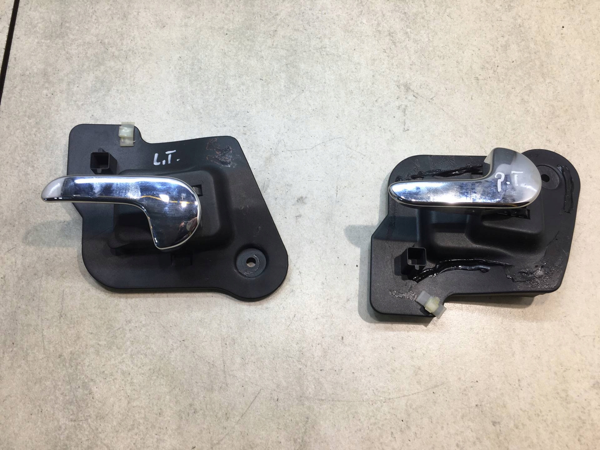 handle inner rear part KOMPLET MERIVA A 13121860