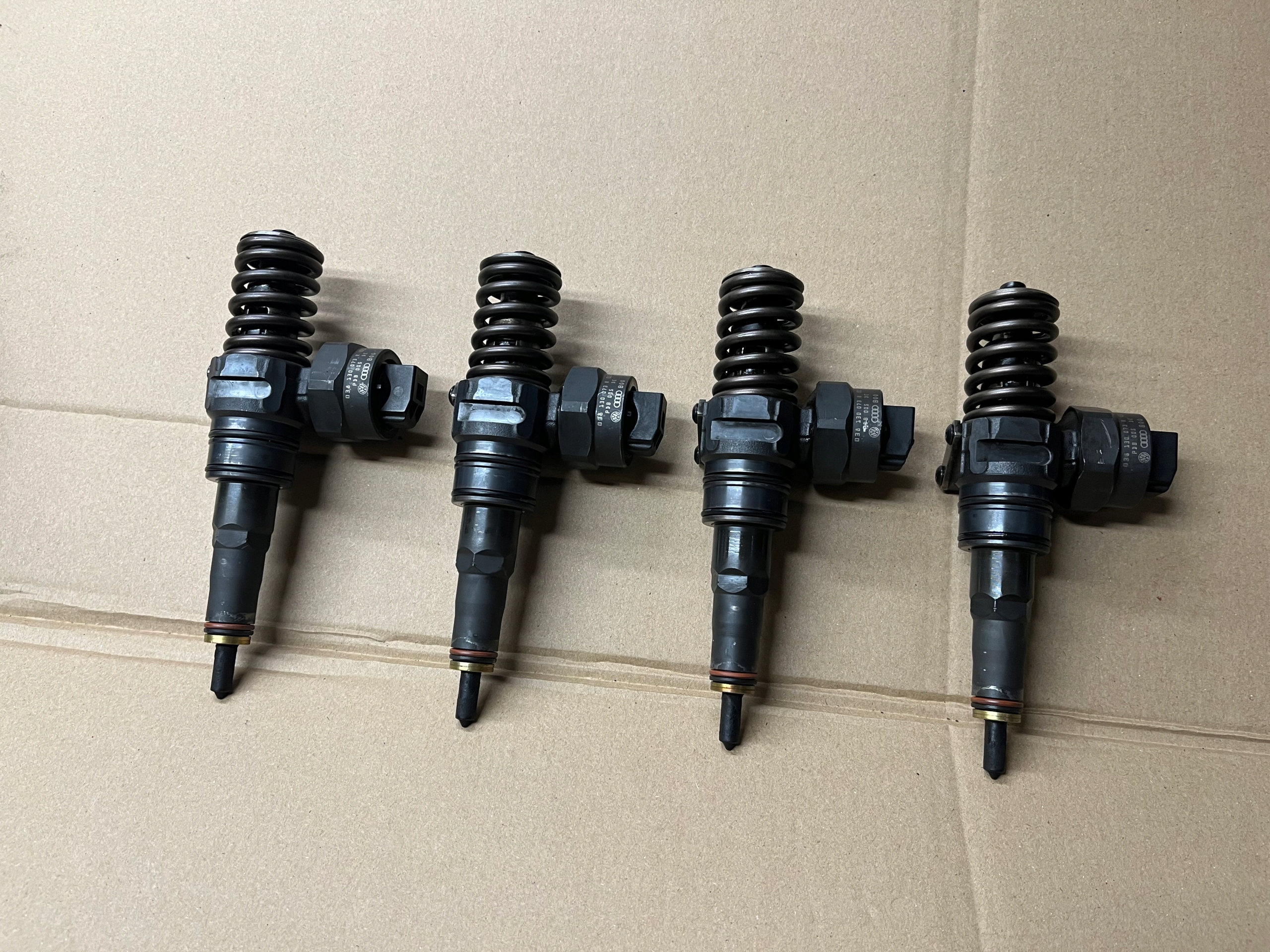 0414720018 - VW audi 1.9 tdi 115KM насос бризок 038130073r