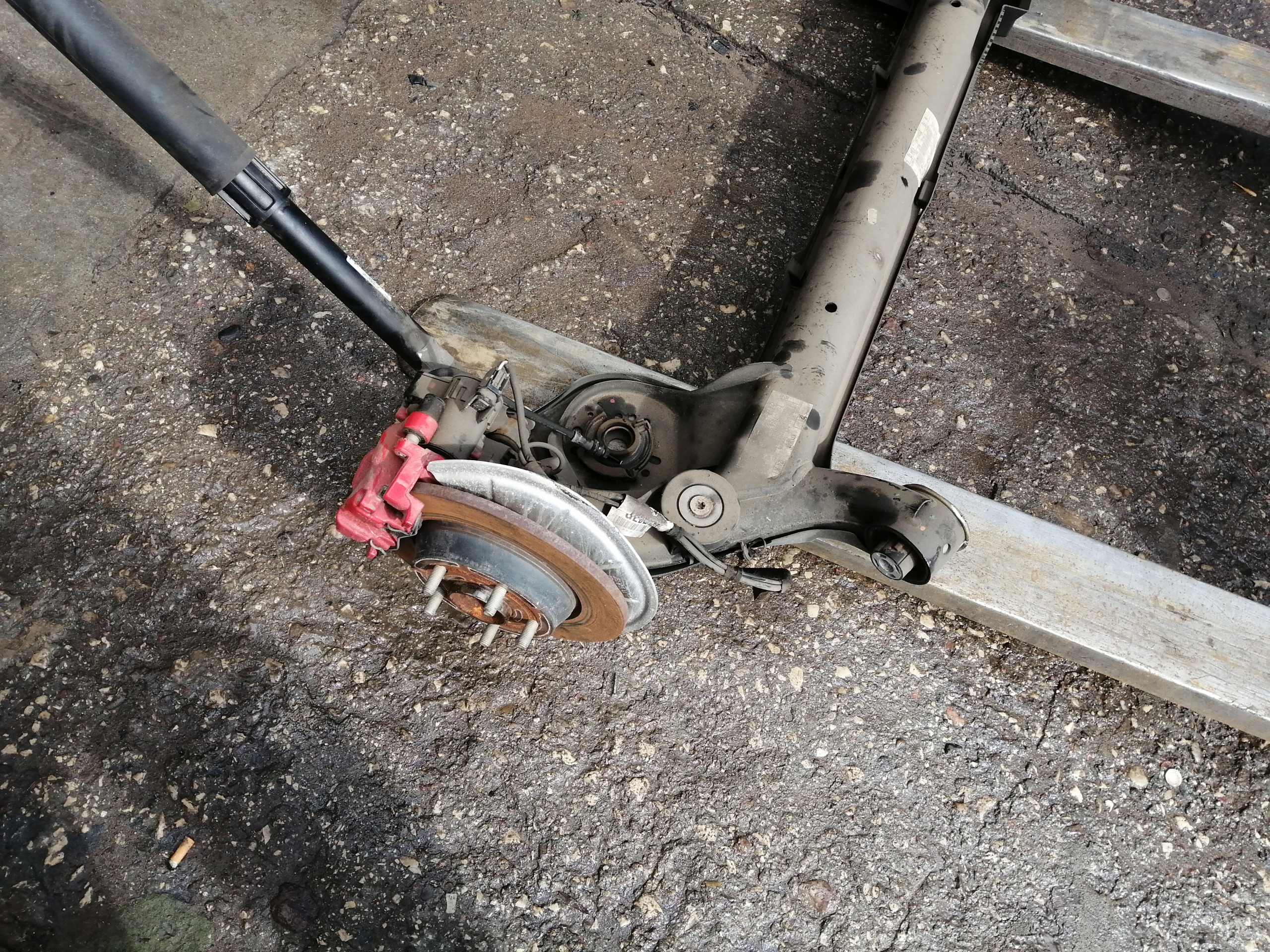 FORD FOCUS MK4 BELKA OŚ ZAWIESZENIE TYŁ HATCHBACK Numer katalogowy części FORD FOCUS MK4 BELKA OŚ ZAWIESZENIE TYŁ HATCHBACK