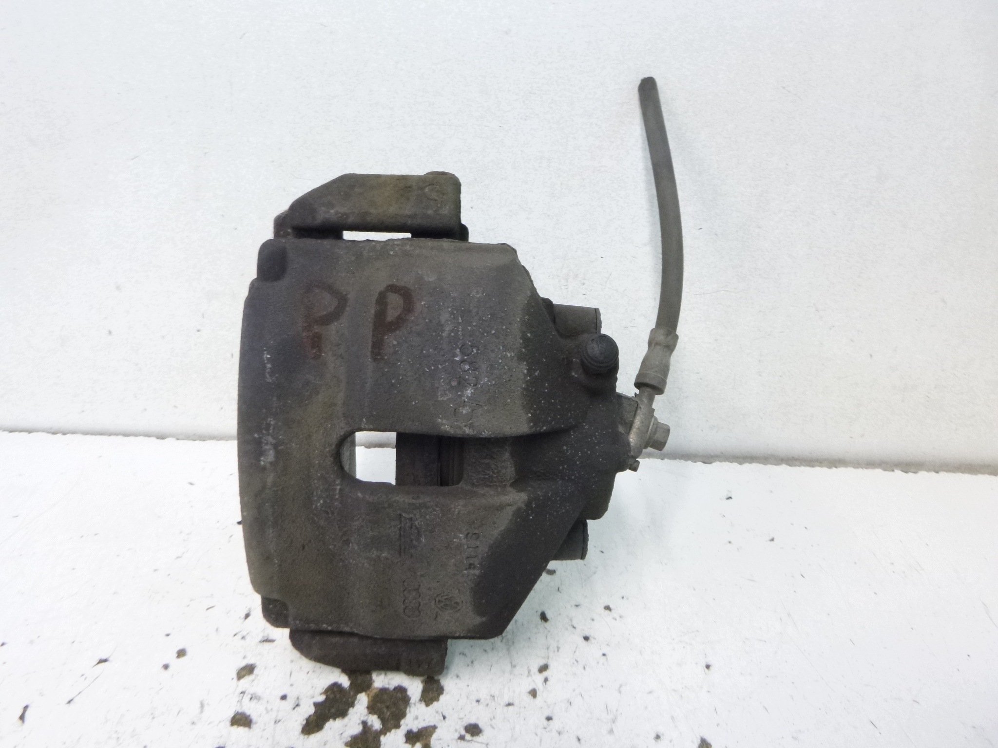 caliper brake front right VW Volkswagen Golf 5 V 1.4 03-09r