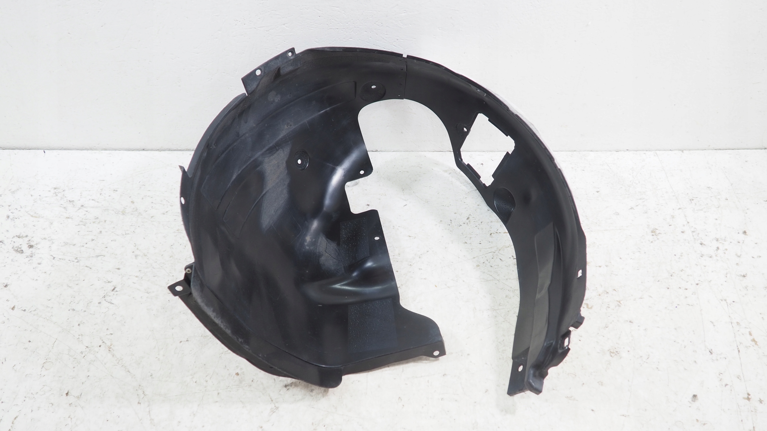 Kia Stonic mudguard left front 86813-H8400