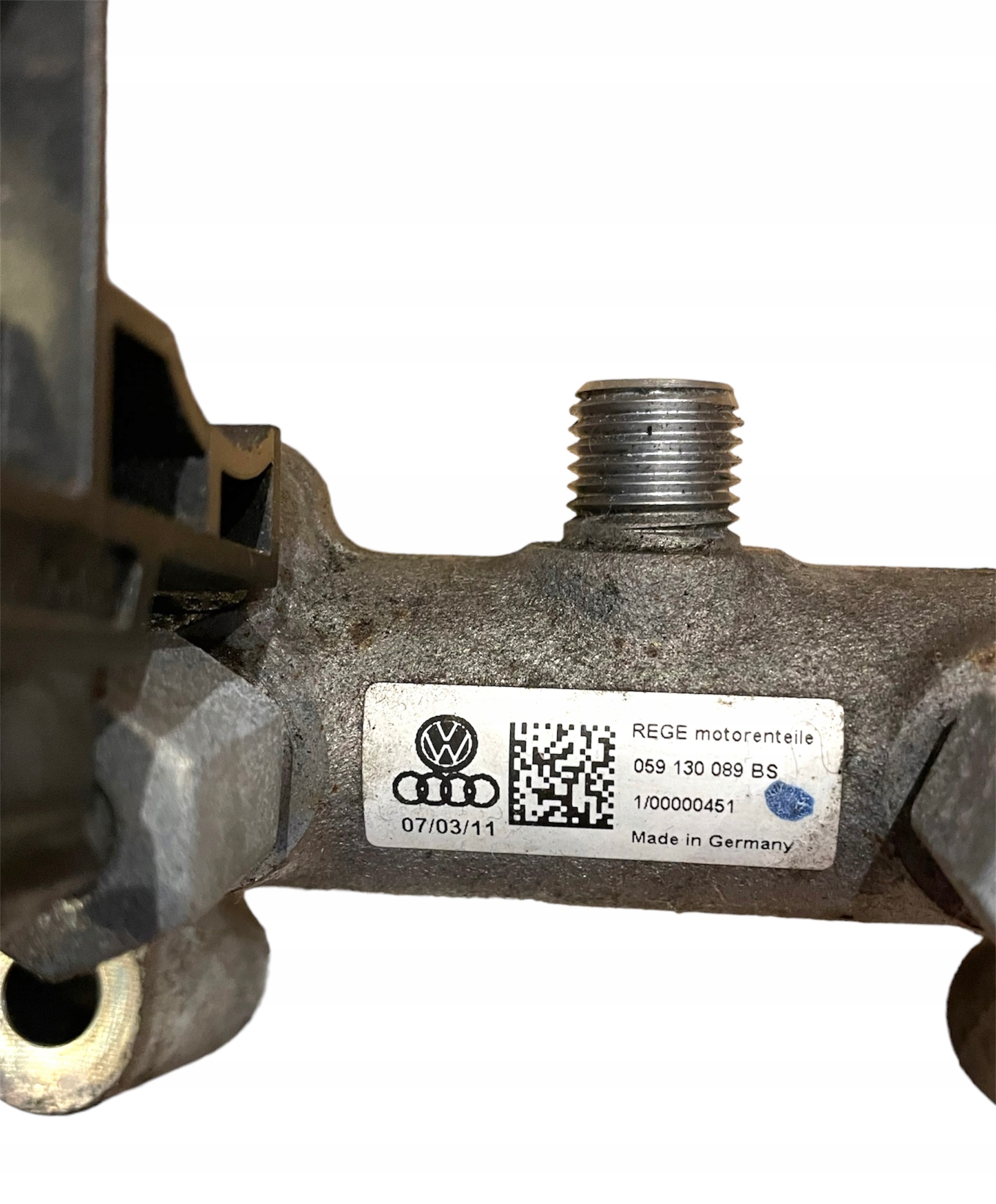 Audi топливная рейка 059130089BS