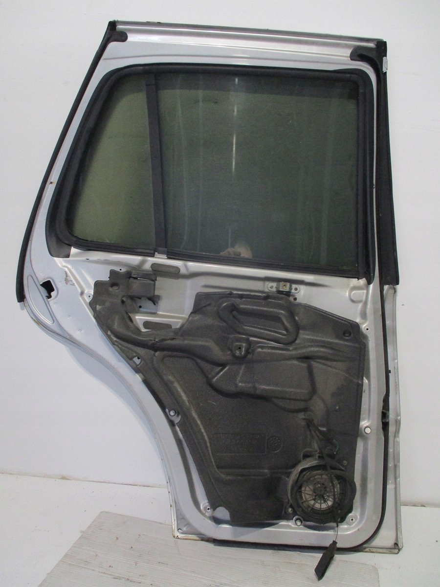 door Mercedes ML163 left rear.
