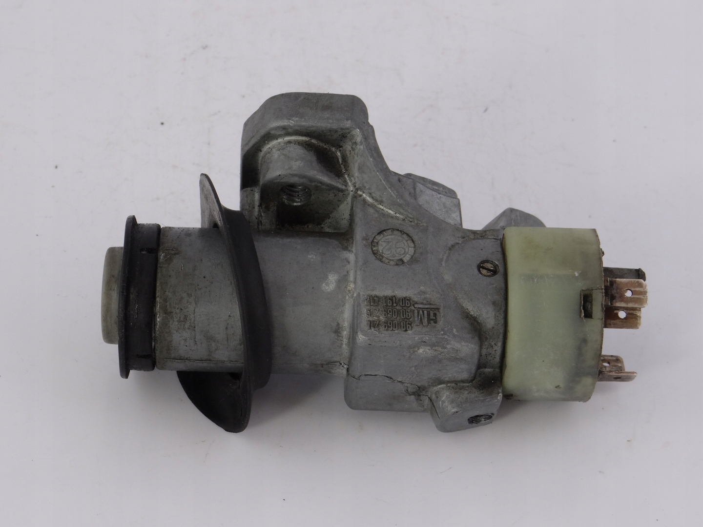 ignition OPEL ASTRA 90069214 OPEL