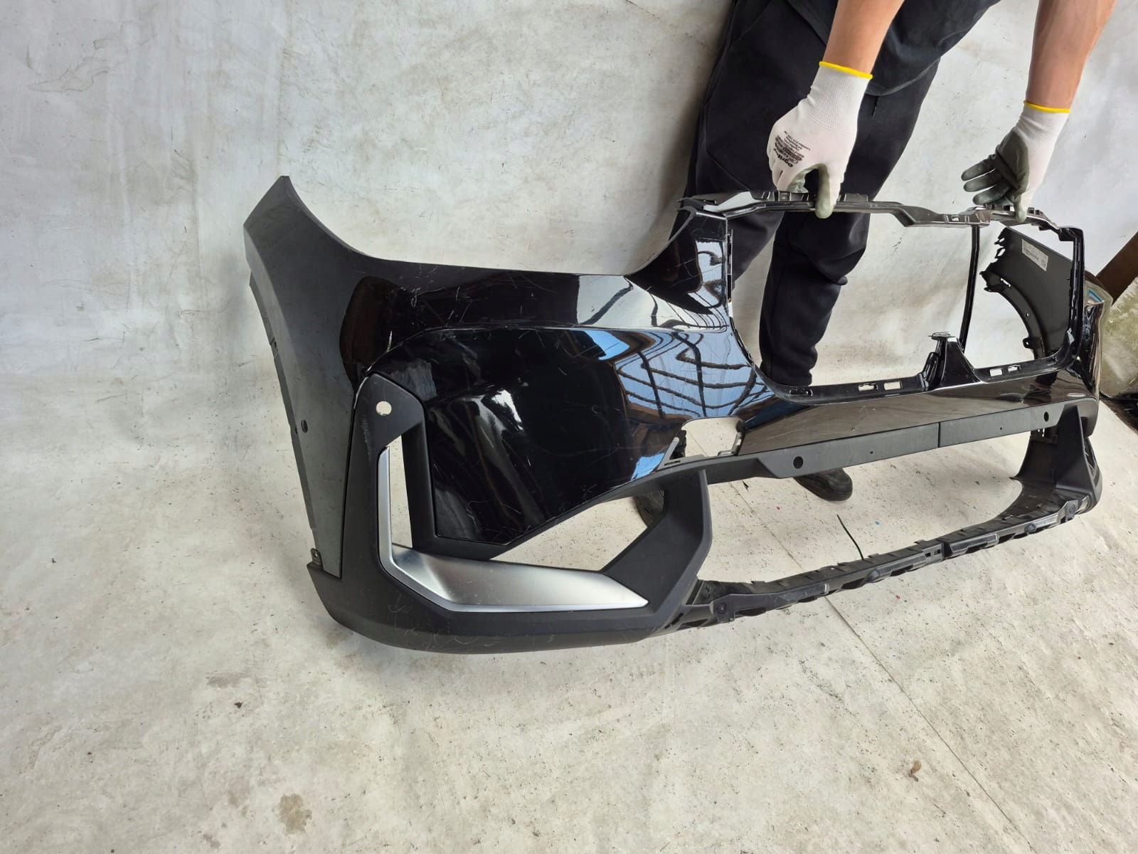 BMW X1 U11 X-LINE 22-> bumper front front PDC