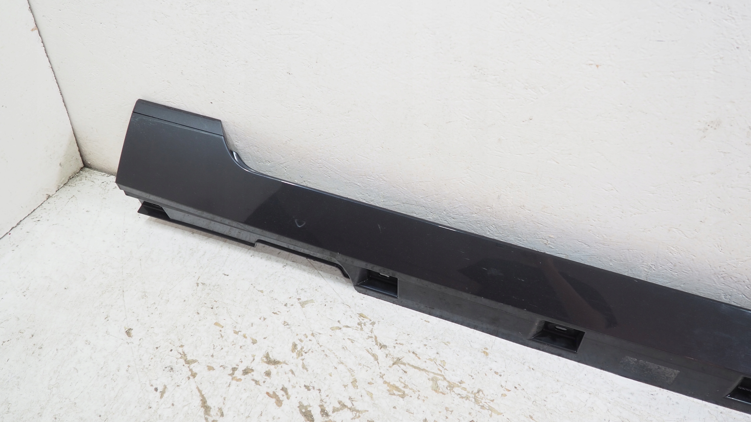 VW Passat B8 moulding threshold right 3G0853858F