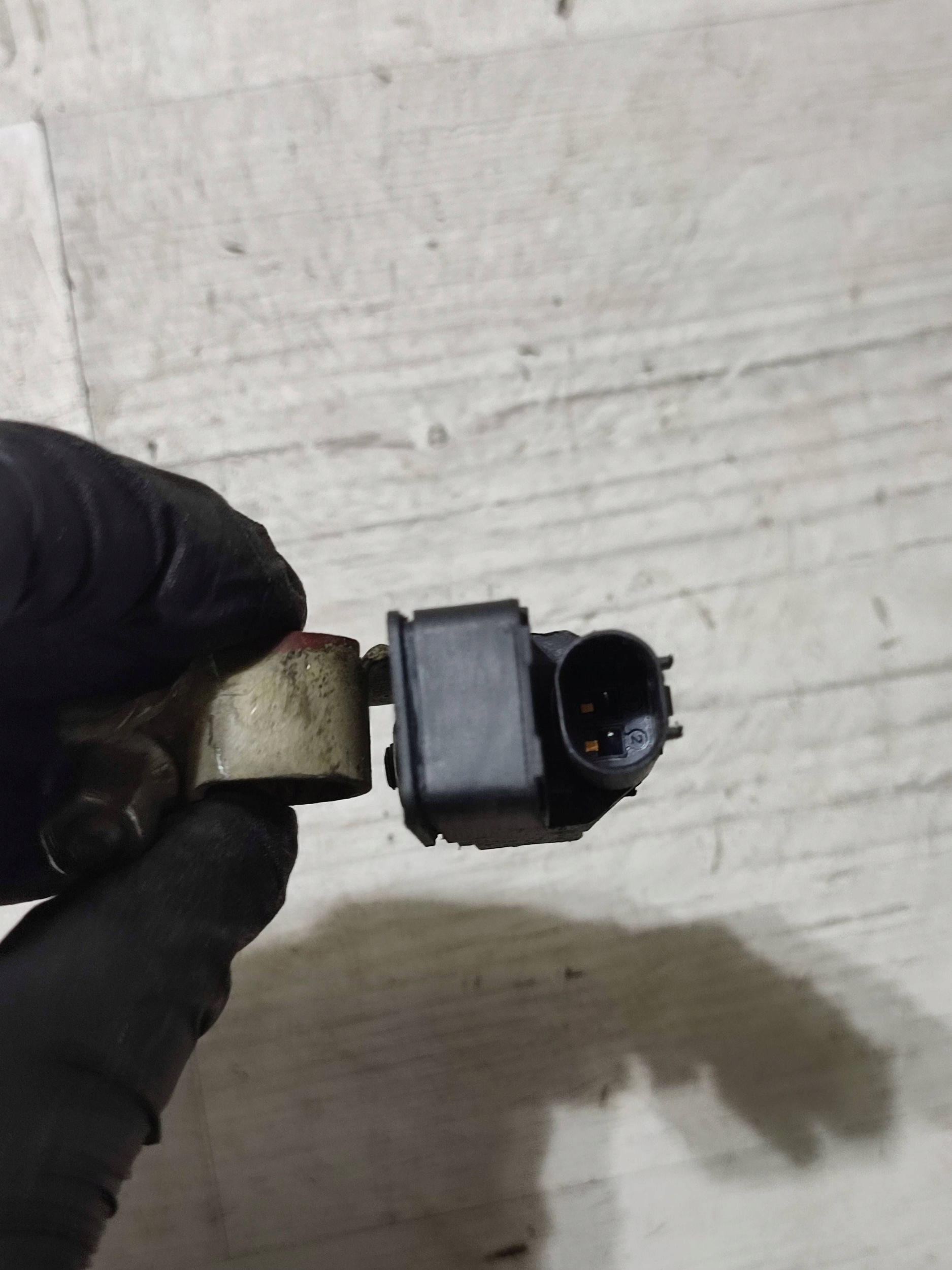 Peugeot 308 2019 minus / terminal / cable battery