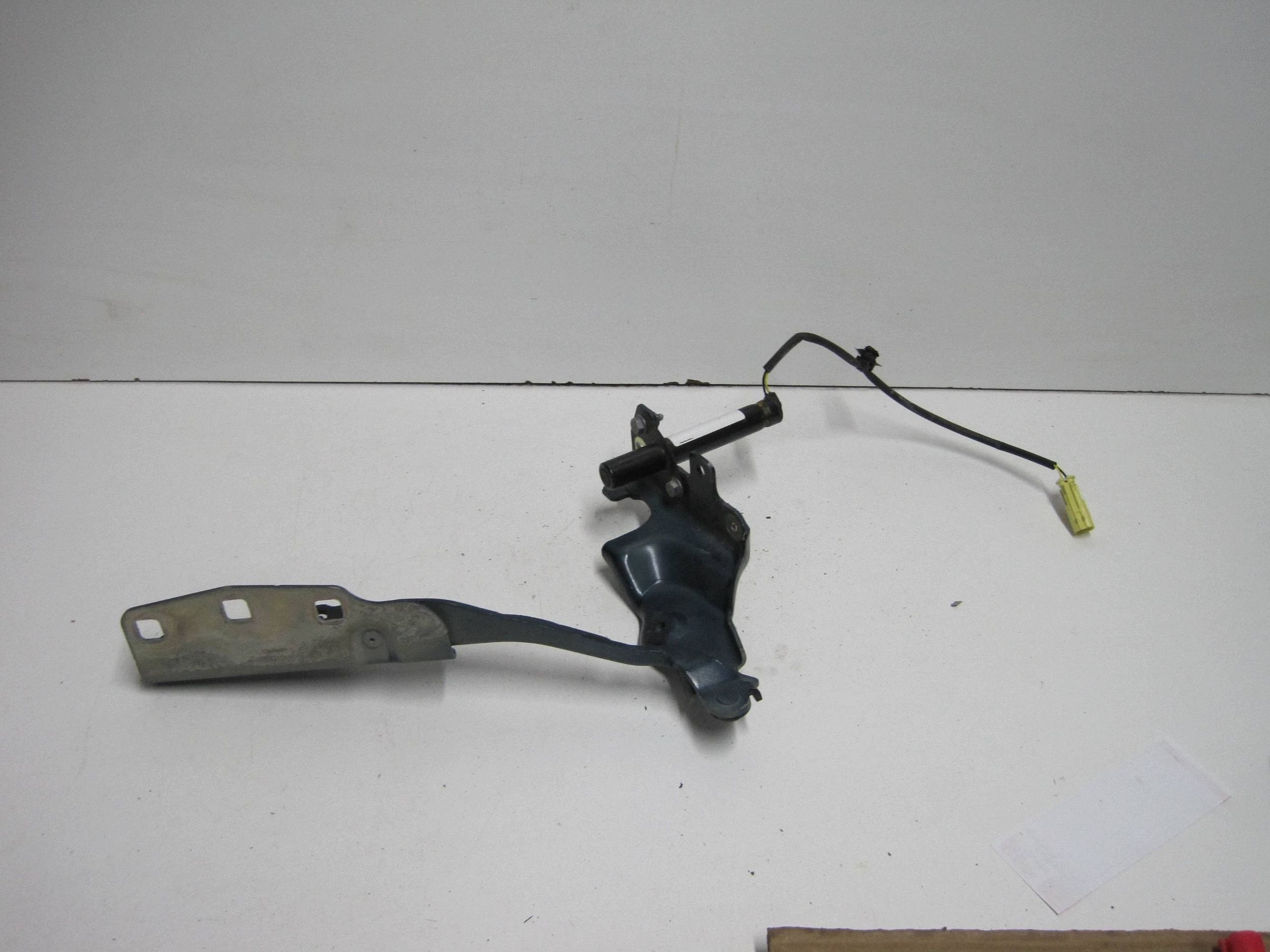 hinge bonnets left CITROEN DS9 9813071480 PIROTECHNICZNY