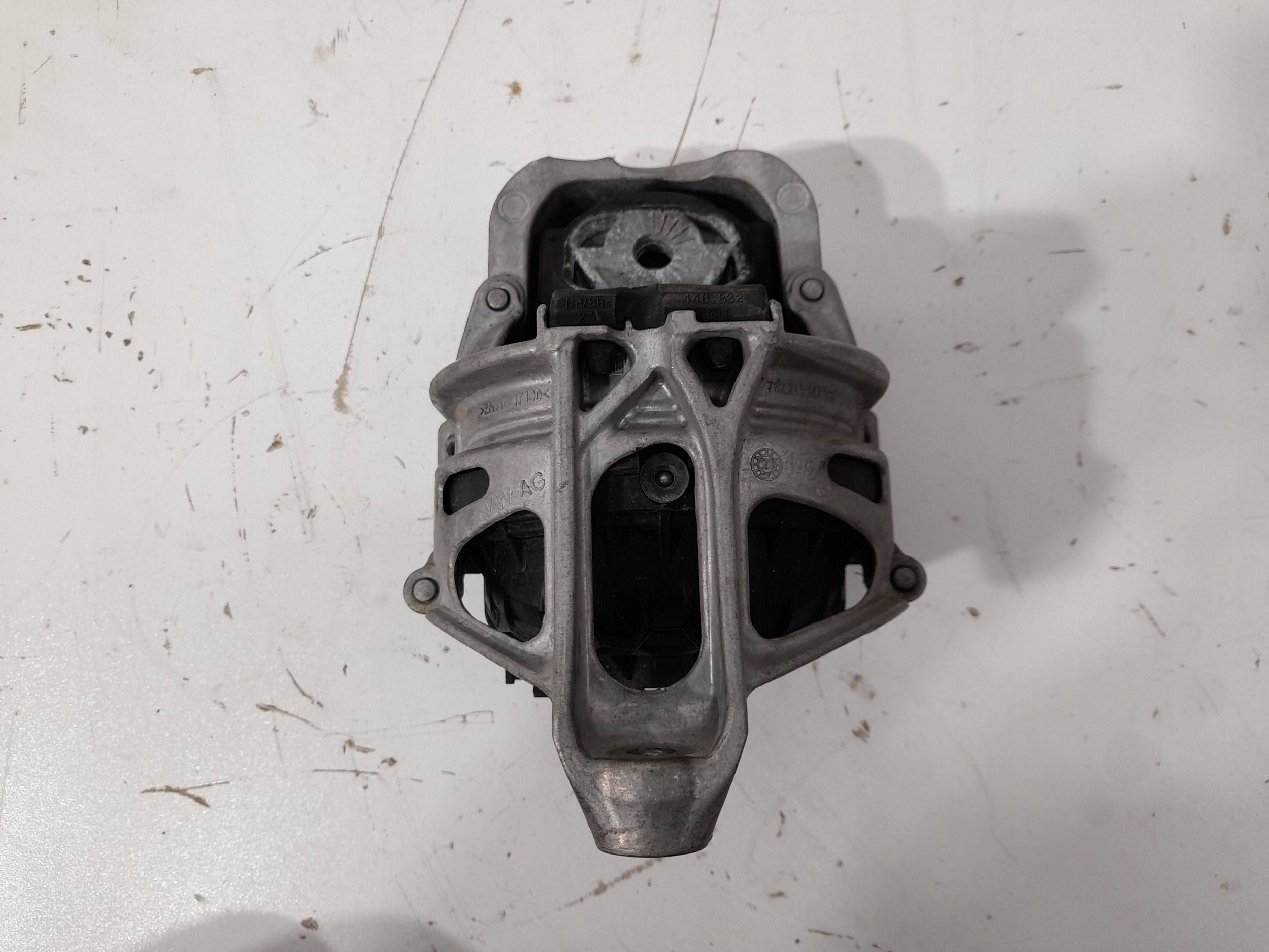 Audi Q5 SQ5 A6 A7 engine mount right 4M0199372FJ (N172)