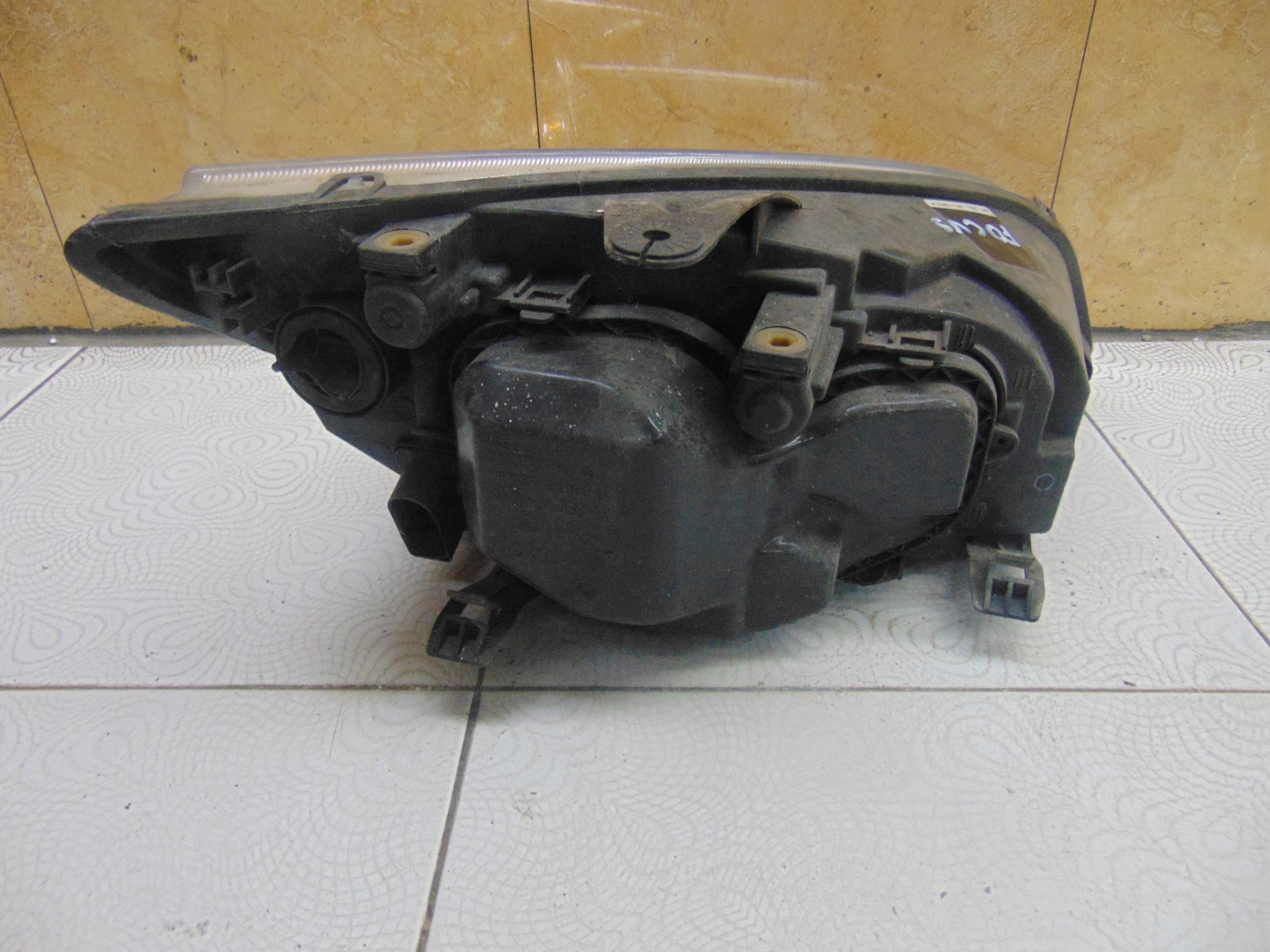 LICHT VORNE VORNE LINKS FORD FOCUS MK2 II