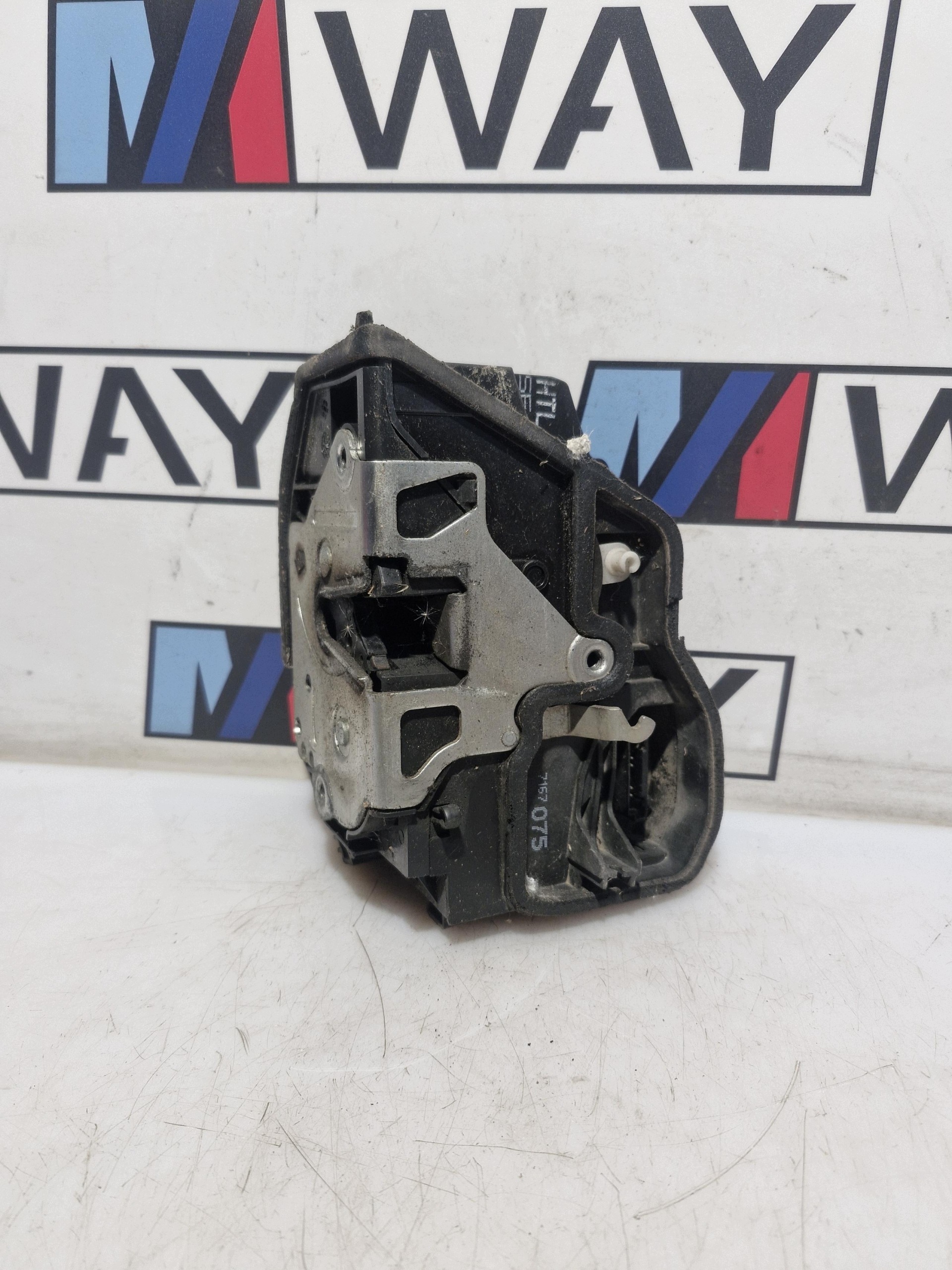 7167075 BMW E60 E61 zár ajtó bal hátsó 5PIN