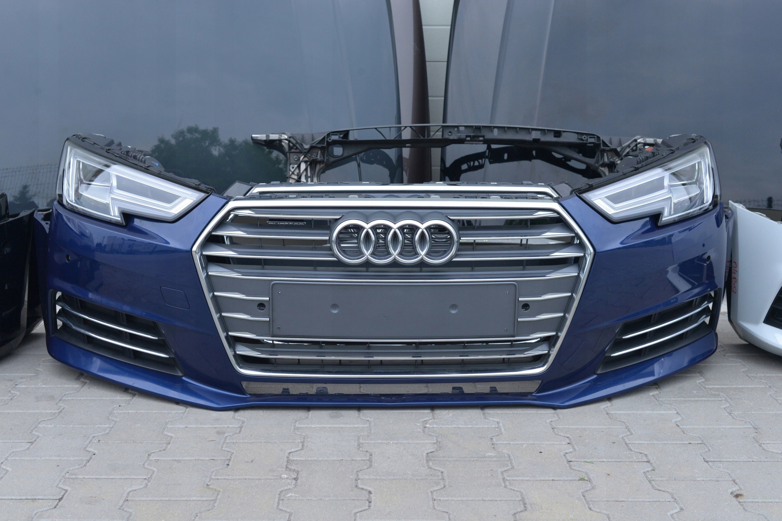 AUDI A4 B9 8W 2016-2024 MASKA POKRYWA SILNIKA 8W0823029A Kolor inny kolor