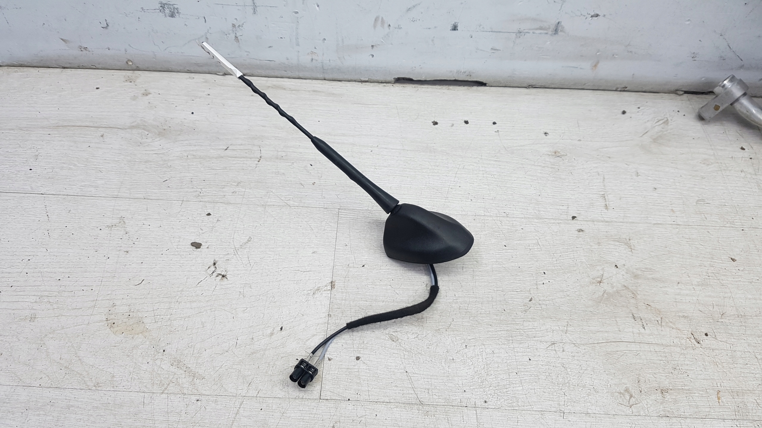 FORD FIESTA MK8 ANTENA DACHOWA H1BT-19G461-CC za 98,01 zł z SIERAKÓW ...