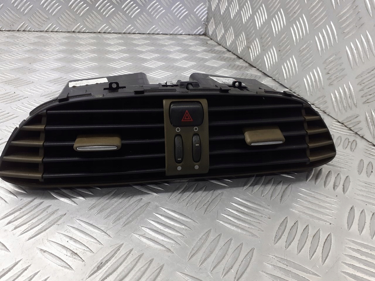 KRATKA ŚRODKOWA NAWIEWU FIAT BRAVO II 7354428110