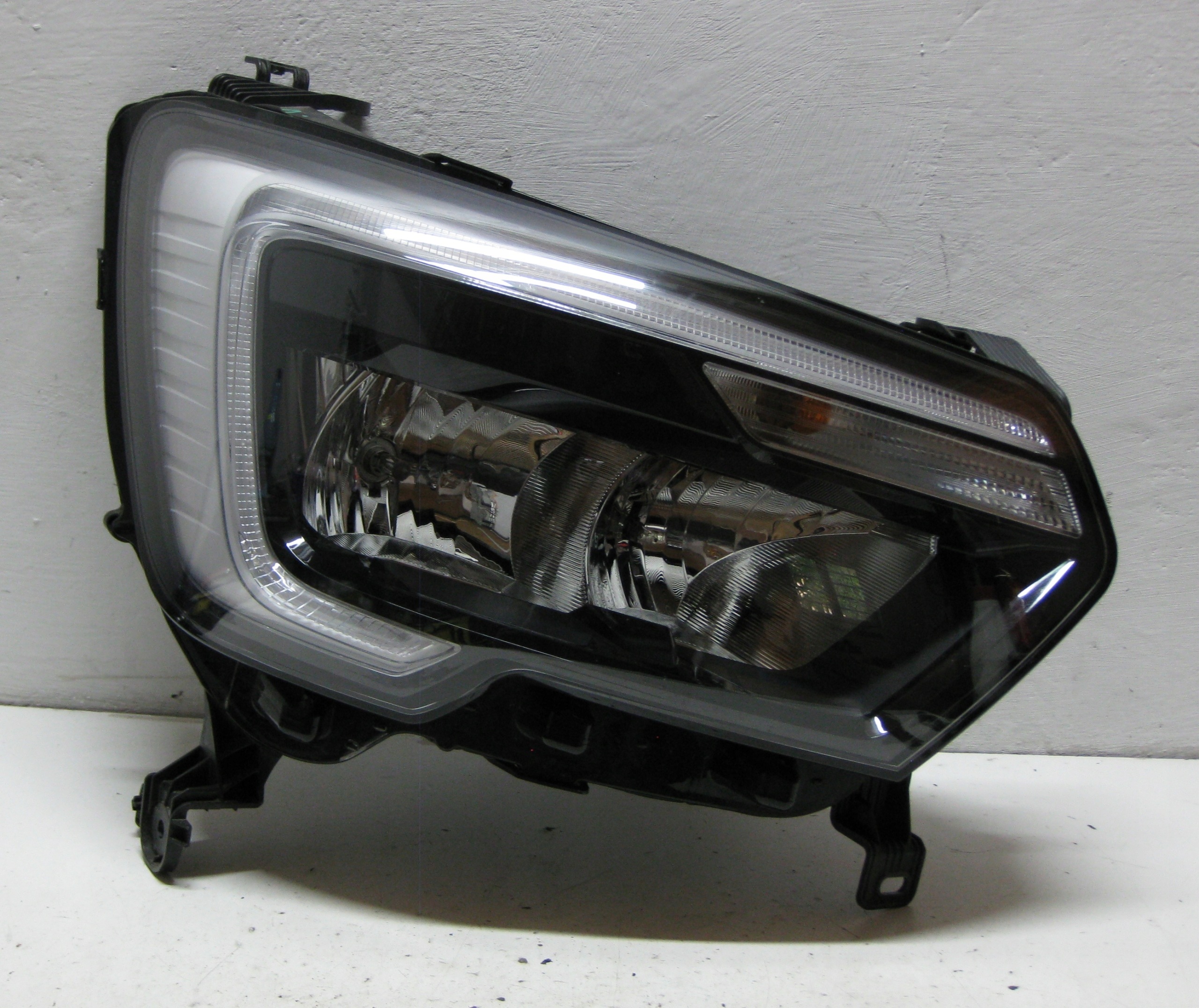 RENAULT MASTER III LIFT light right front 260105567R EUROPA