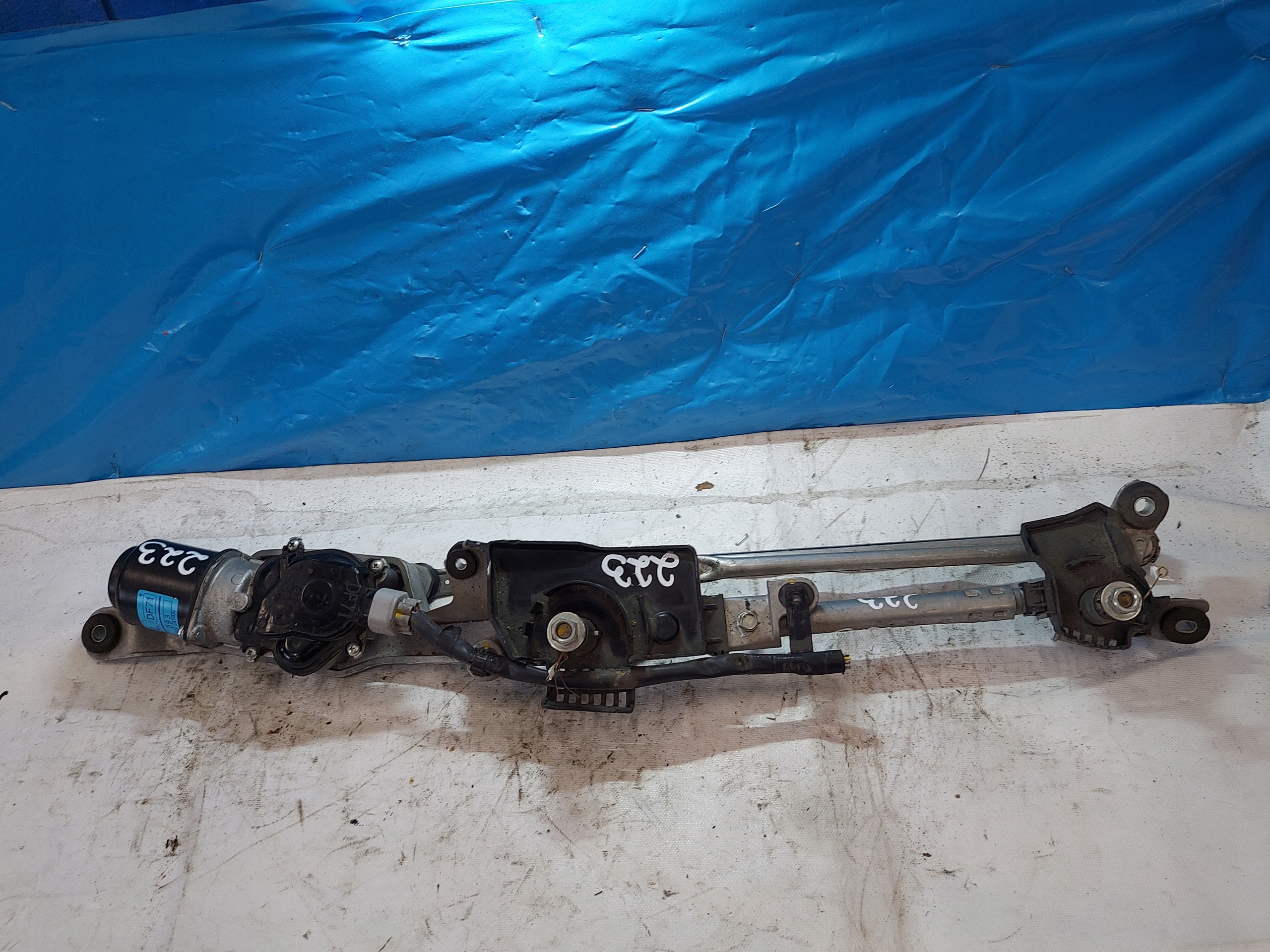 wiper mechanism MAZDA II DF716737X front