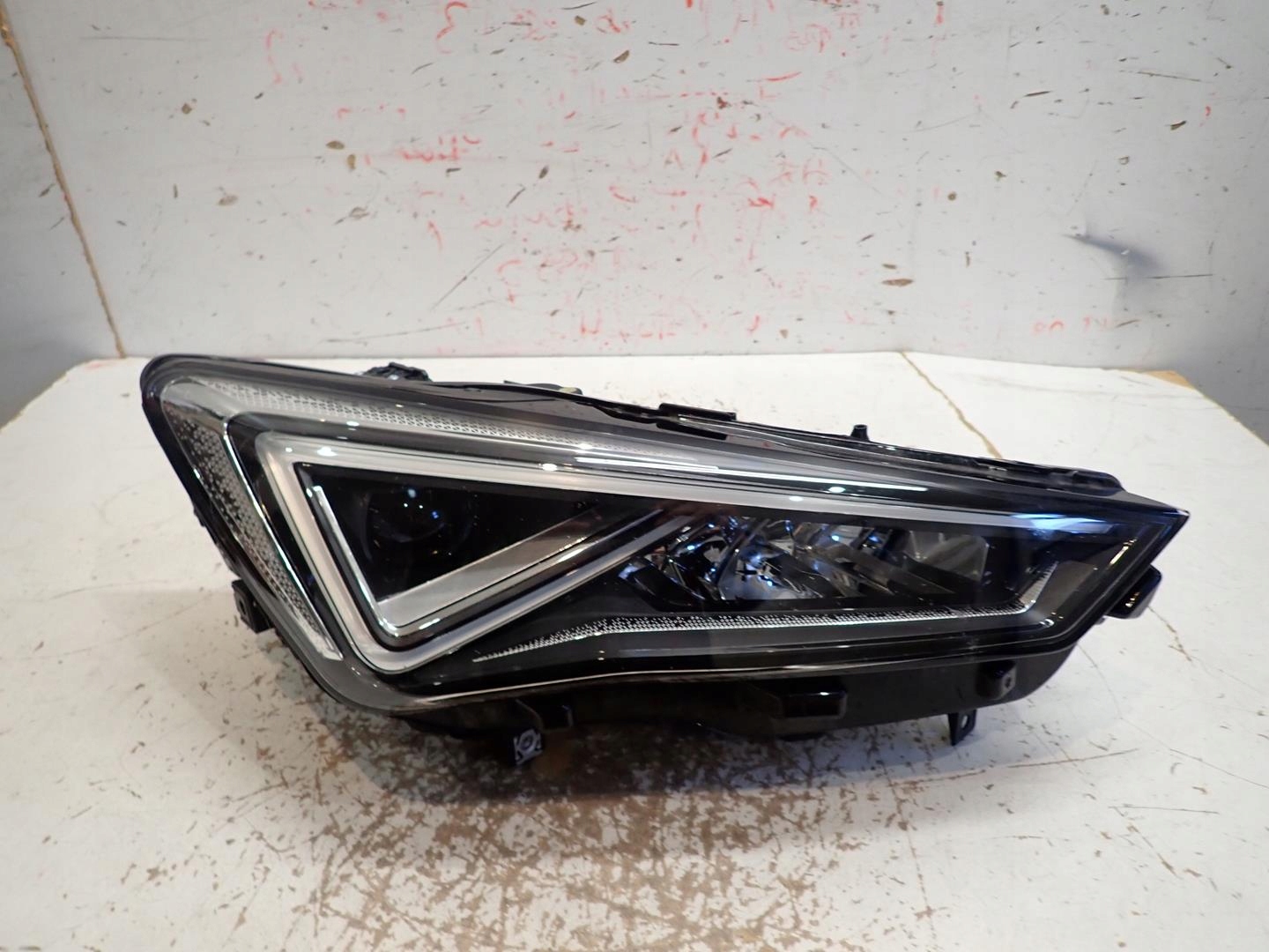 light front right SEAT TARRACO LEON IV FORMENTOR 2020- FULL LED