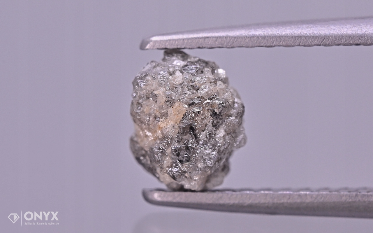Diamant stříbrný kus 6x5 mm