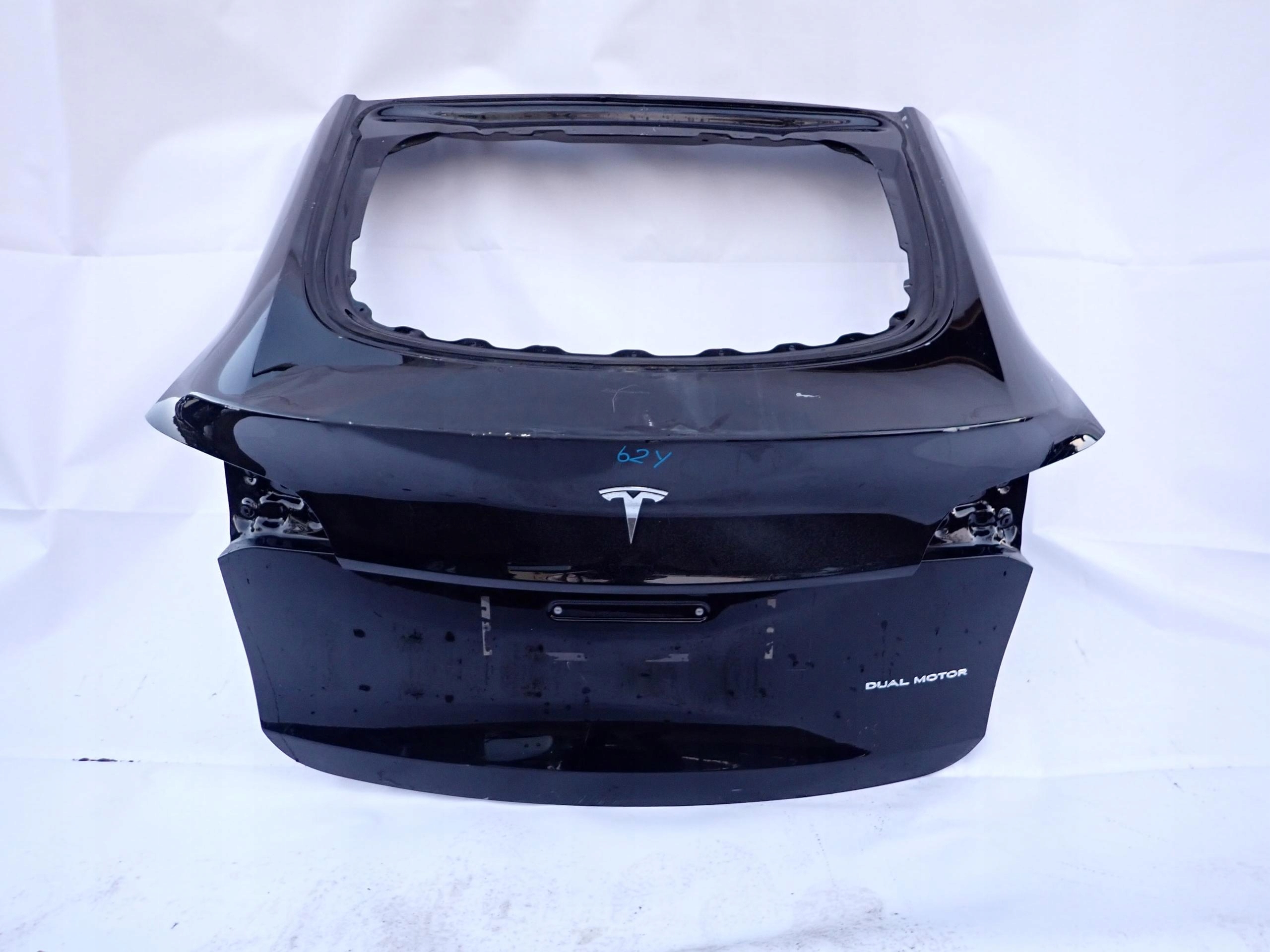 TESLA MODEL Y 20- boot doors boot