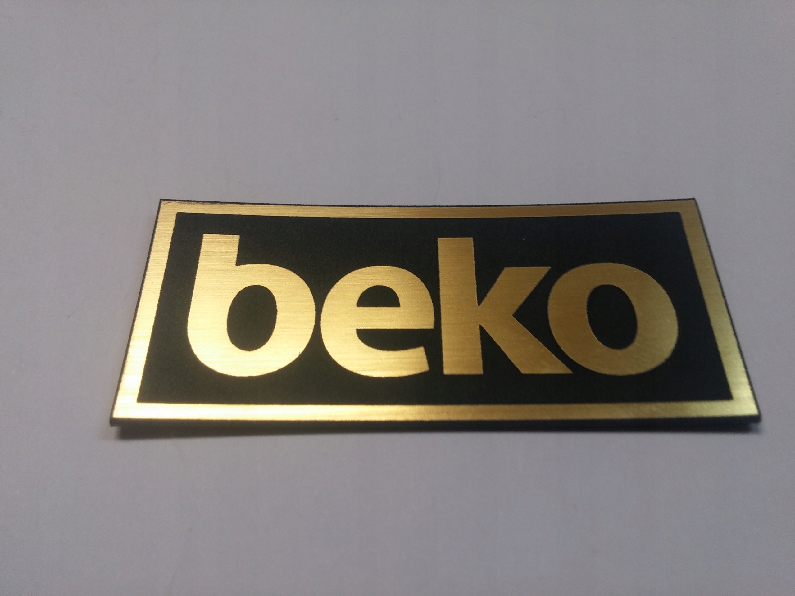 

Beko naklejka emblemat 60 x 26 mm *złota