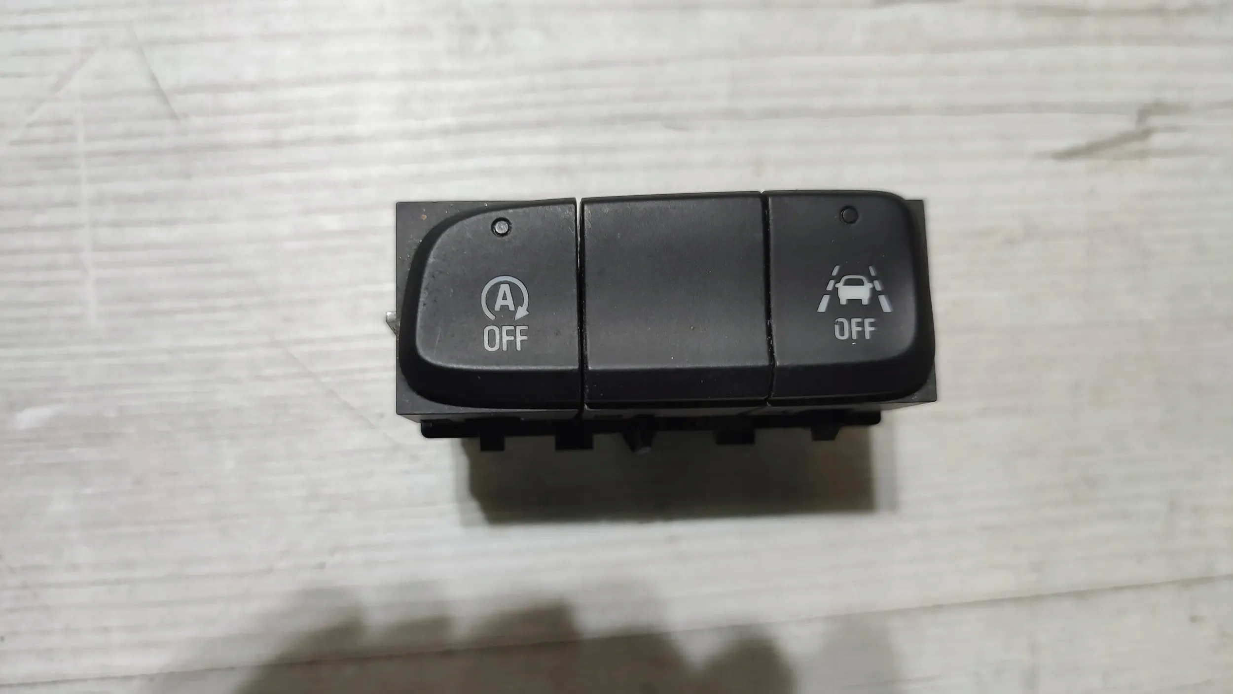 Opel Corsa F 1.2 22r. button start stop