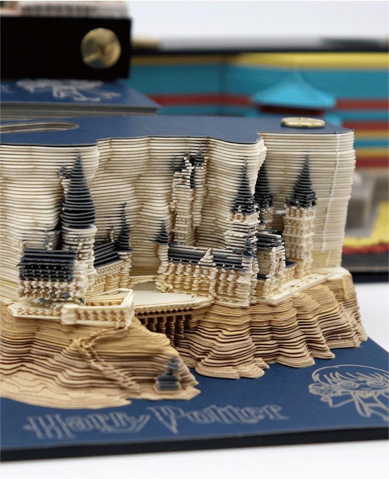 2024 NOTATNIK RZEŹBA Z PAPIERU 3D--BEZ KALENDARZ Szerokość produktu 1 cm