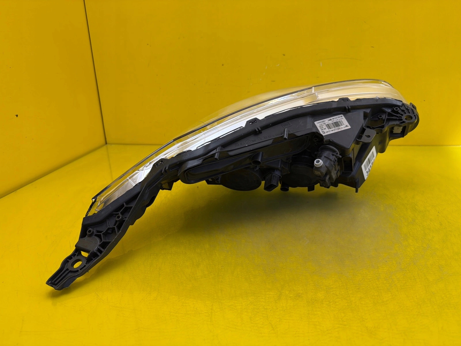 light left Peugeot 208 and lens Led 9802221480