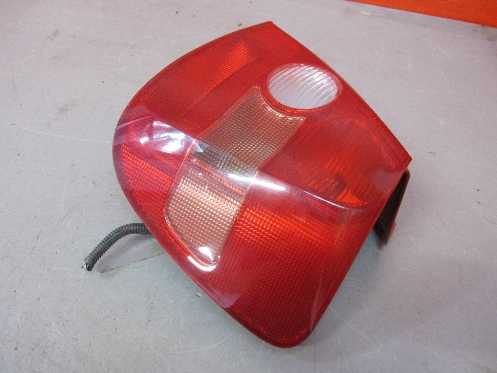 HONDA CIVIC VII 7 EP1 HB 3D 00-04 light right rear part rear KOITO EUROPA