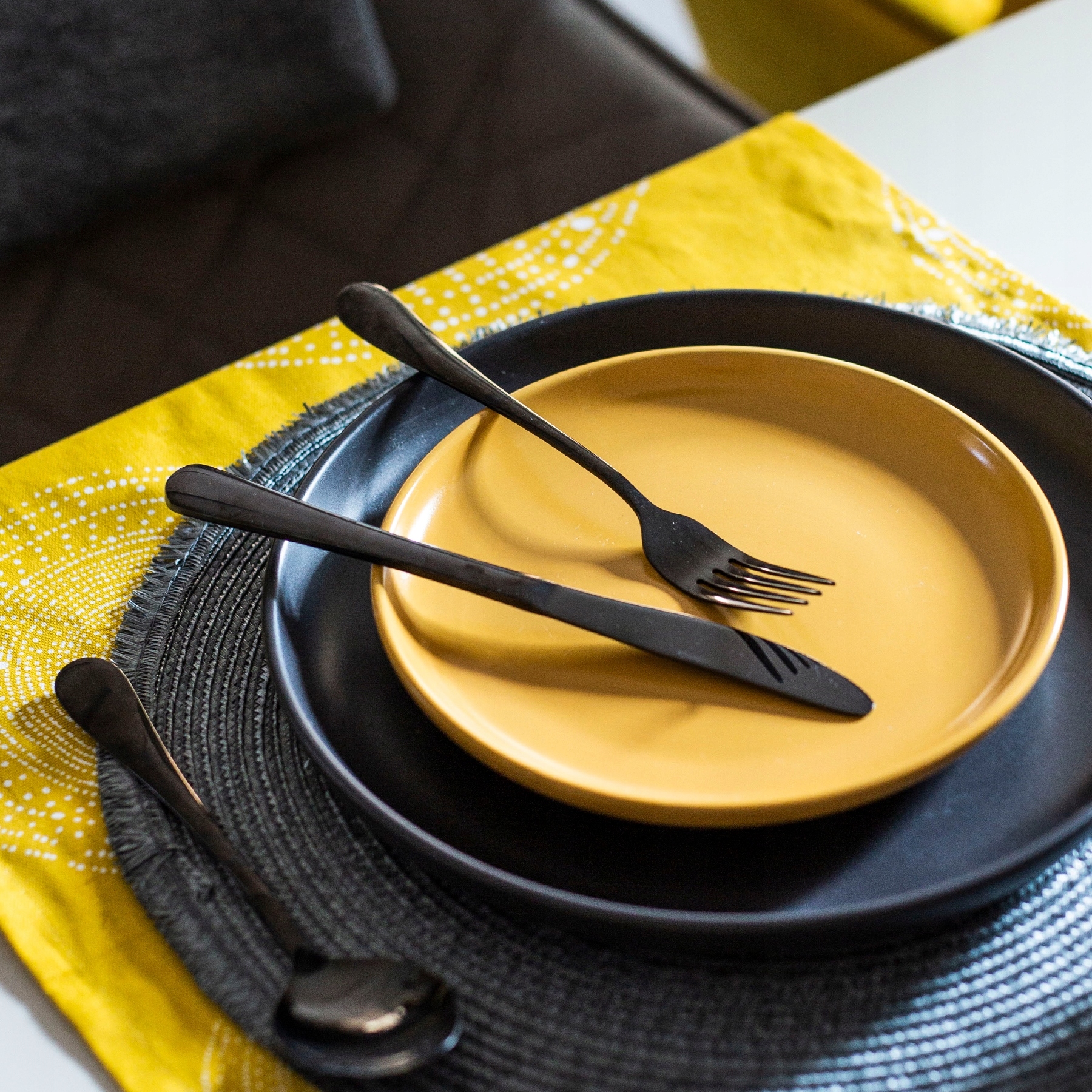 Sztućce Zestaw komplet dla 4 os ABELE 16 szt HOMLA czarne Typ produktu wielorazowy