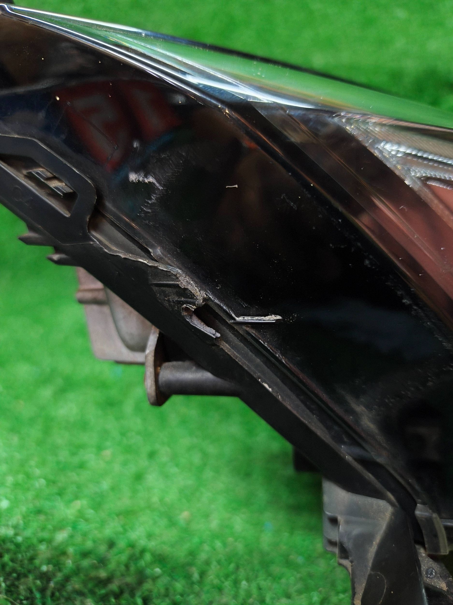 REFLEKTOR right front RENAULT TALISMAN 15- lens LED NR.R1530