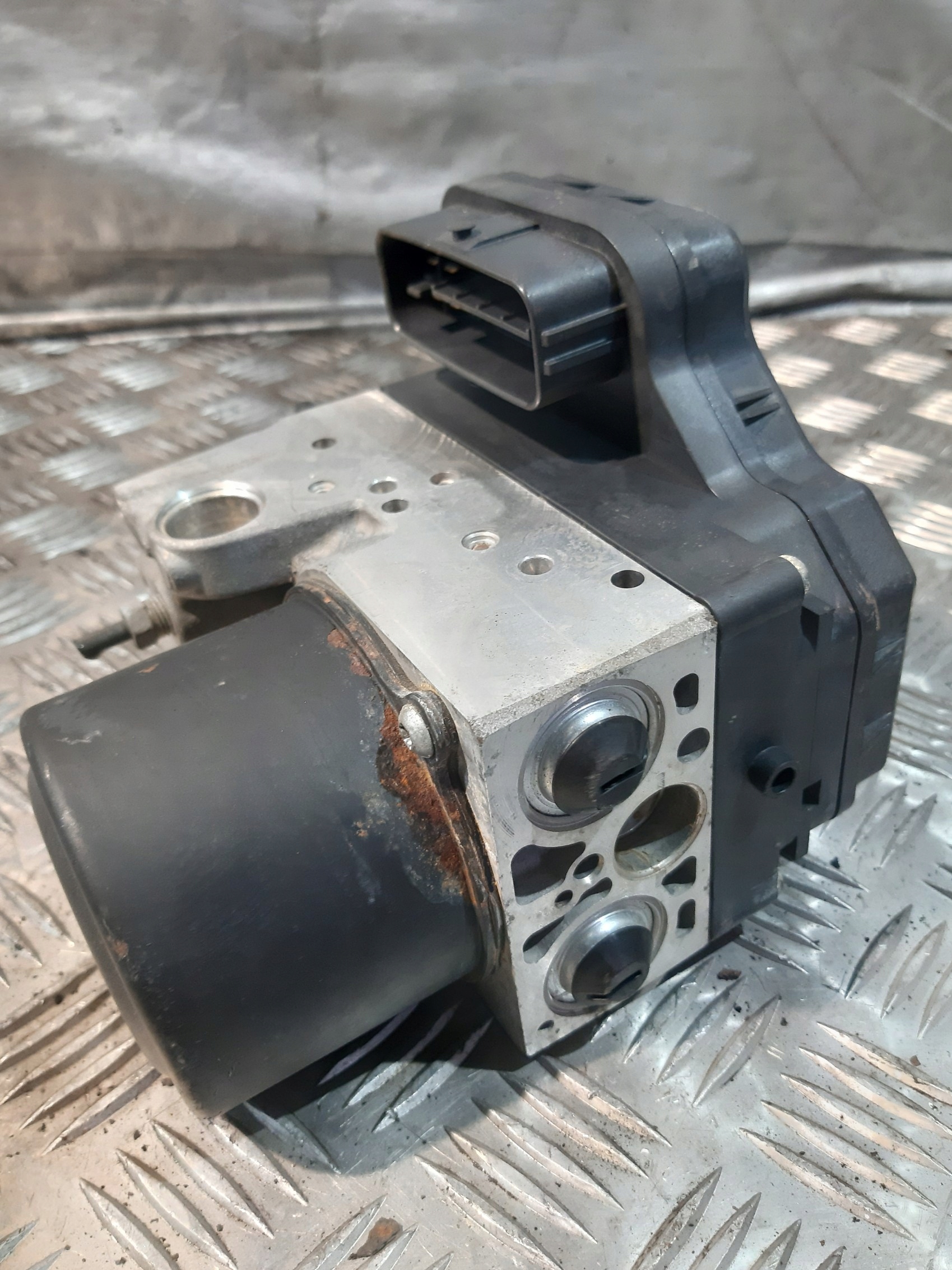 Lexus IS II 220D Pompa ABS TOYOTA 44540-53040