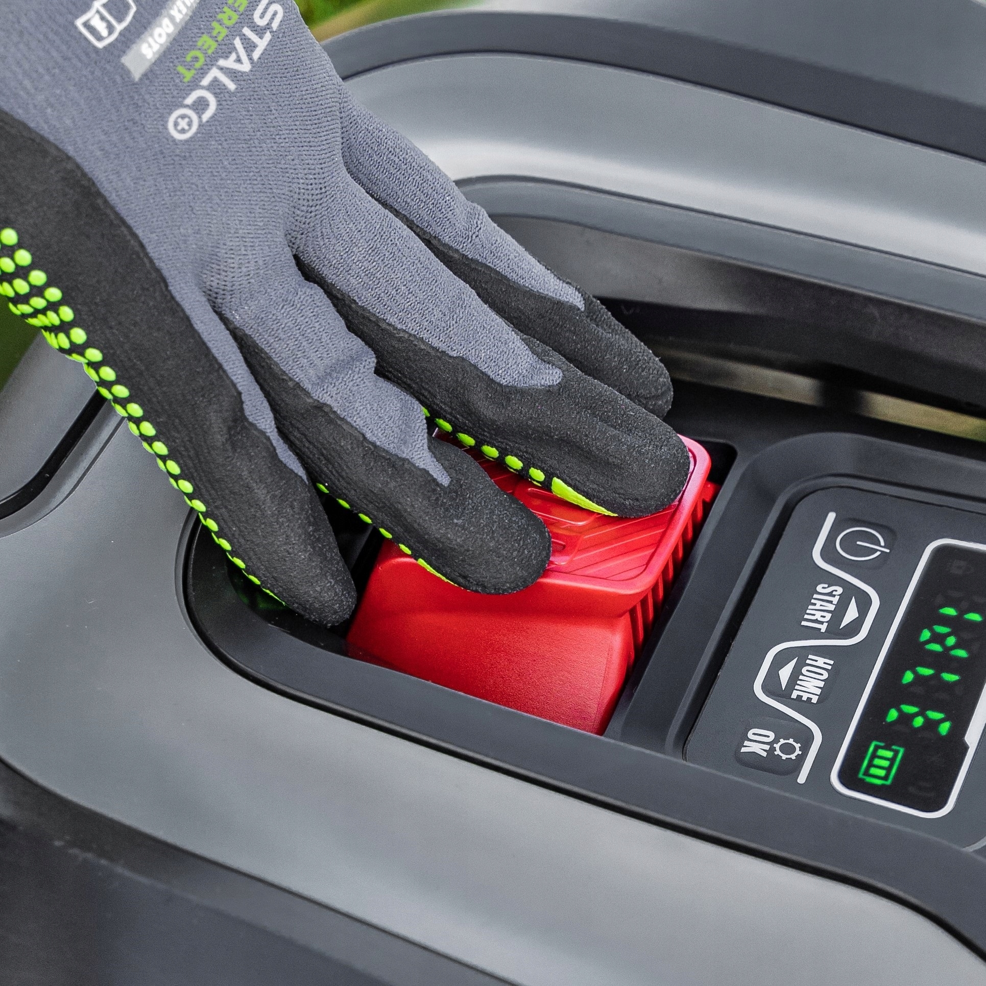 ROBOT KOSZĄCY KOSIARKA AUTOMATYCZNA akumulatorowa 600 m2 STALCO PERFECT Marka Stalco