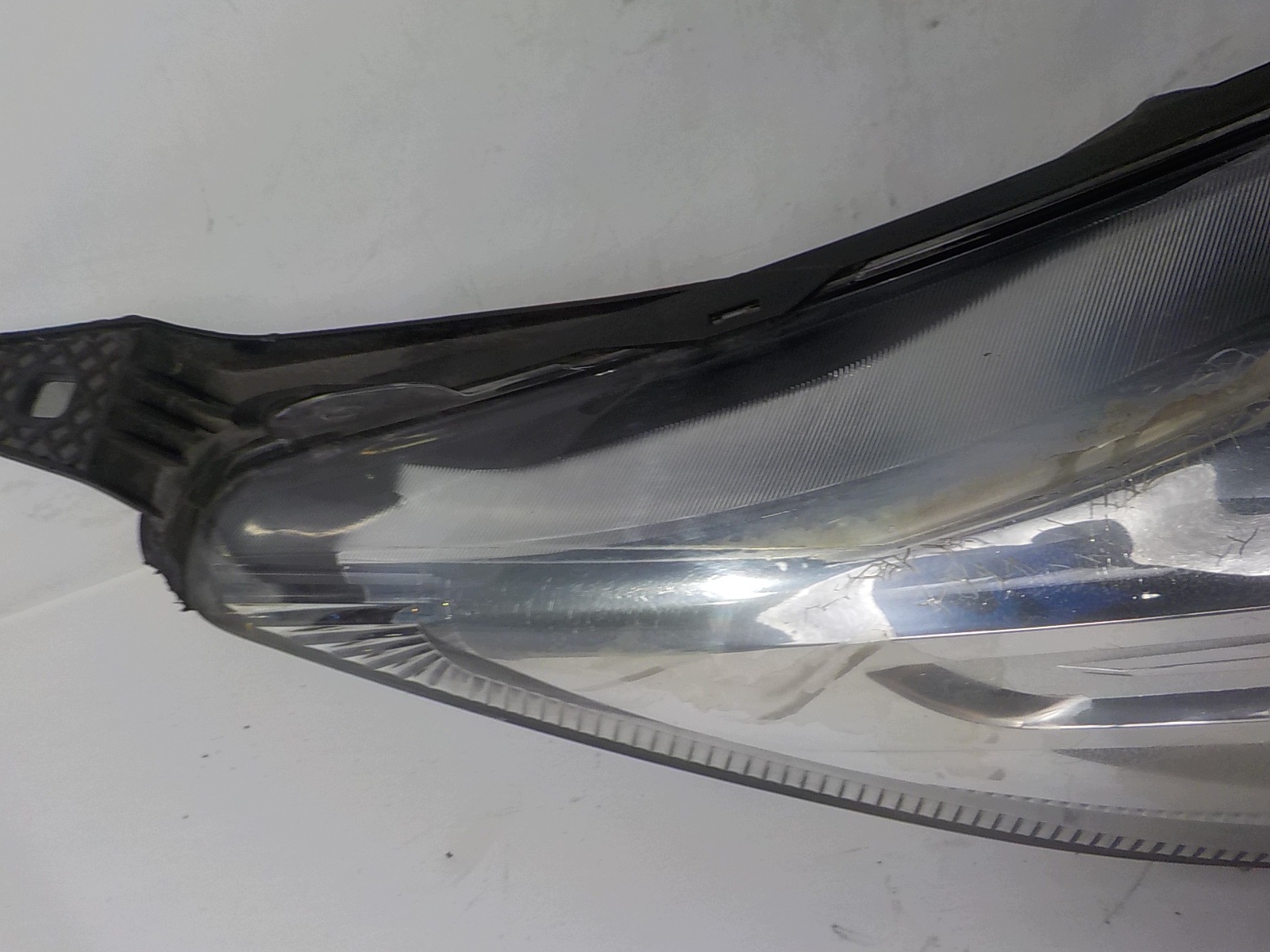 FORD FIESTA MK7 VII LIFT light right front front UK