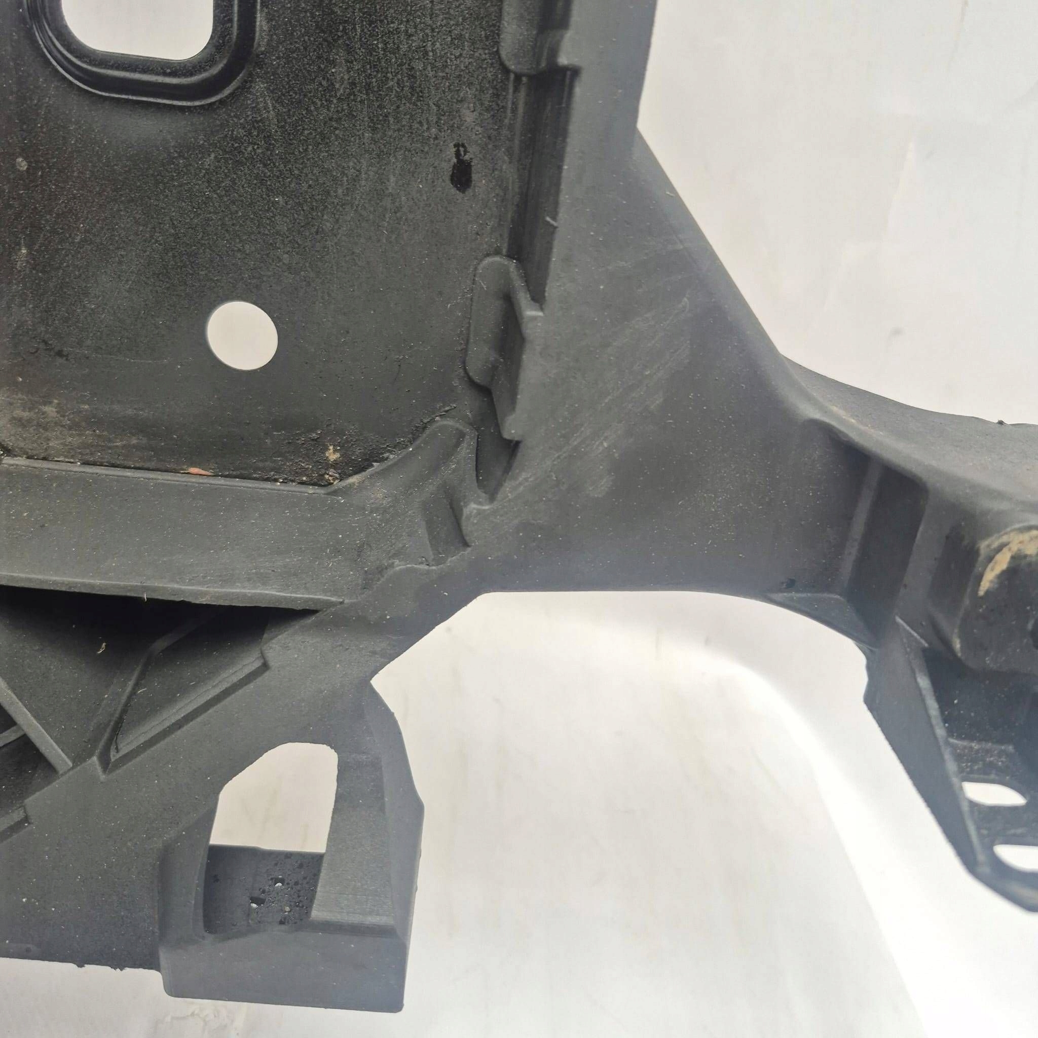 HYUNDAI IONIQ 9 24- support panel for radiators pillar 64101-G0000