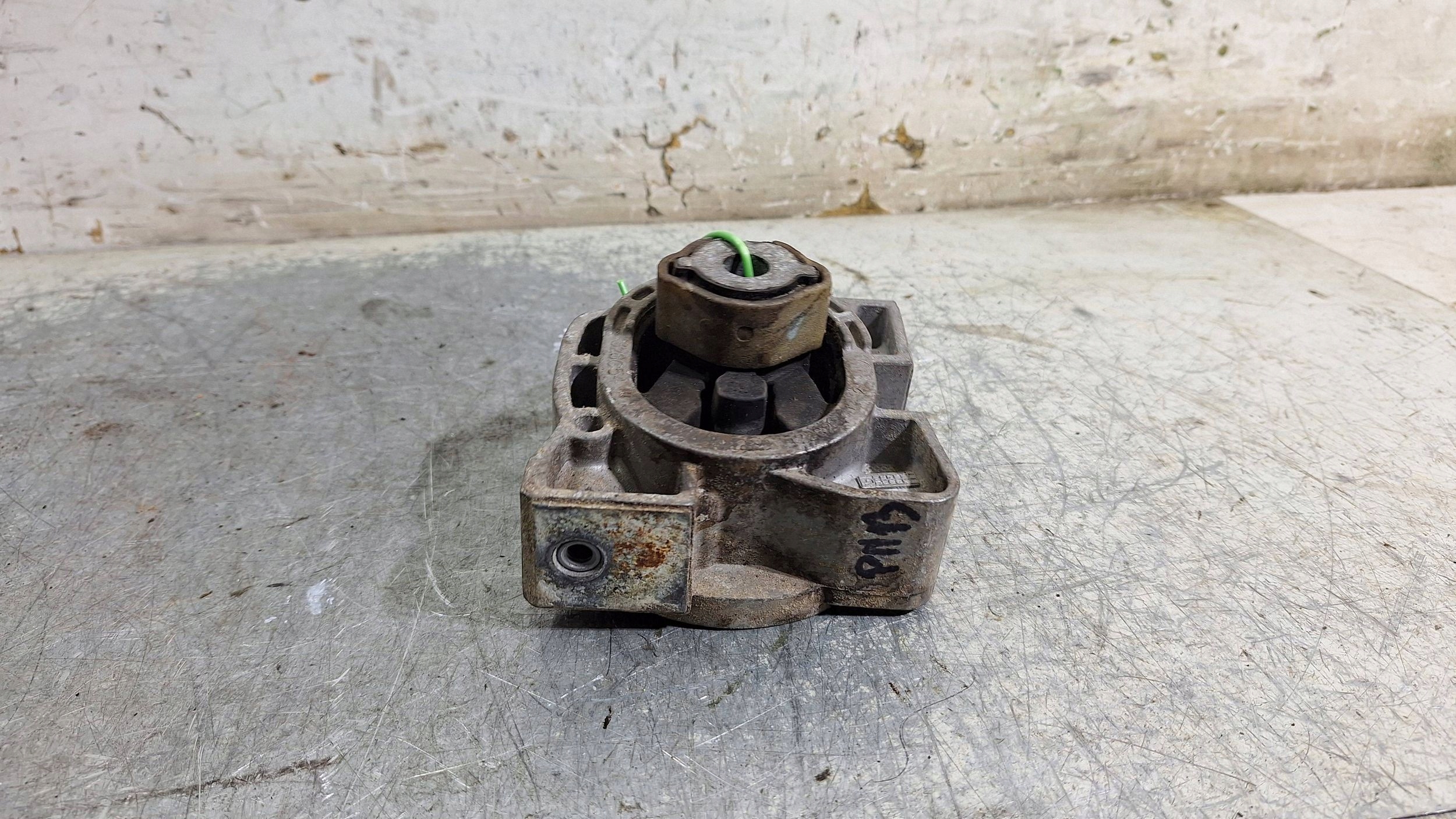 engine mount A1692400918 MERCEDES W169 W245