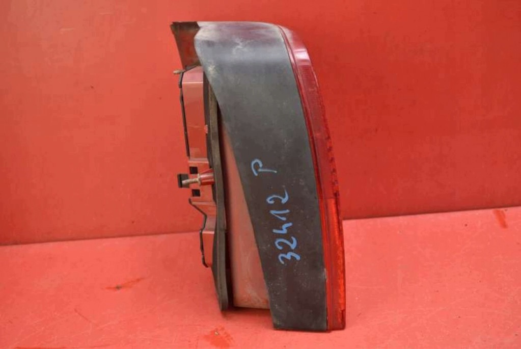 light right rear part rear 3B9945257 VW PASSAT B5 KOMBI 96-00