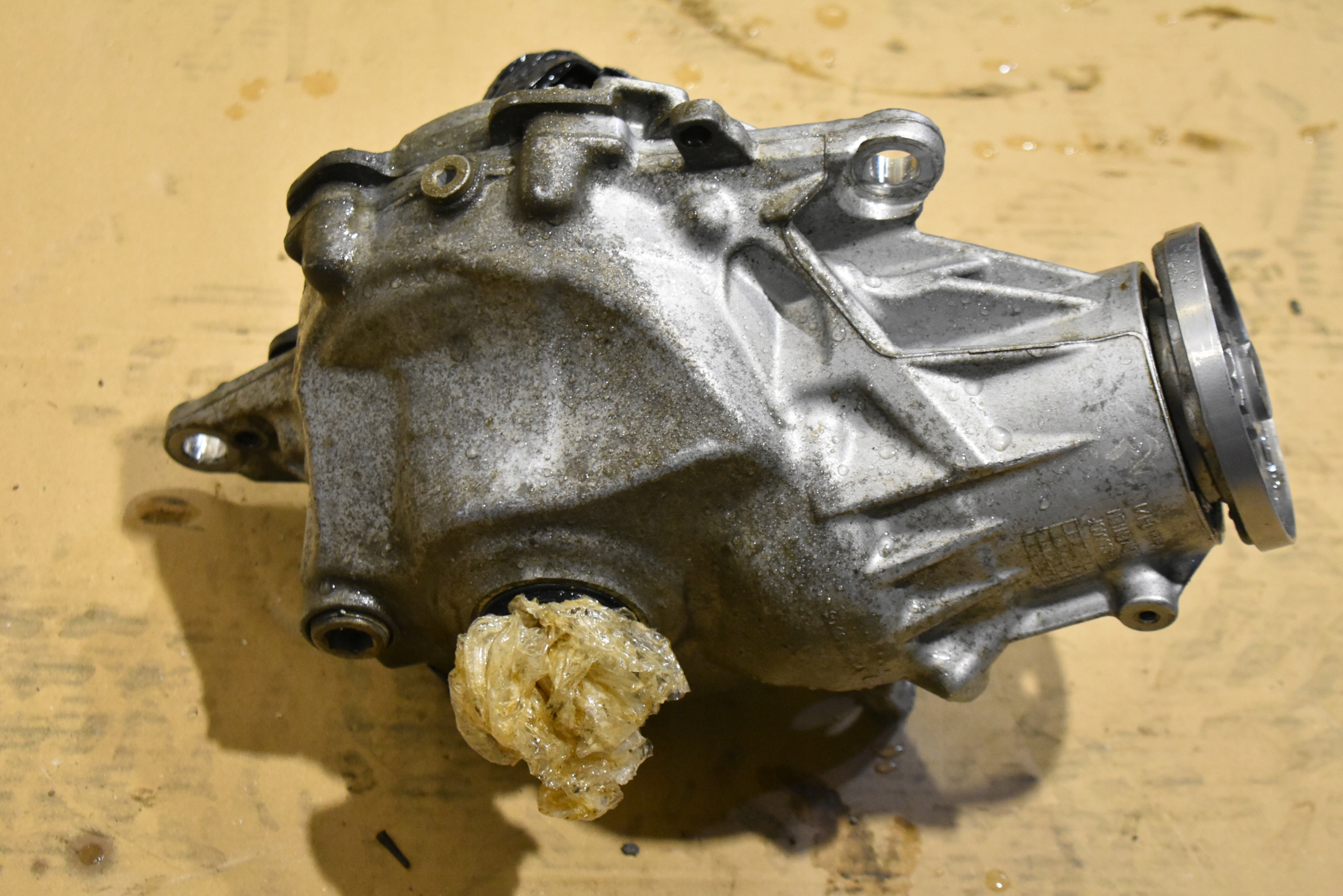 IDEALNY differential differential front MERCEDES W206 2,647 1