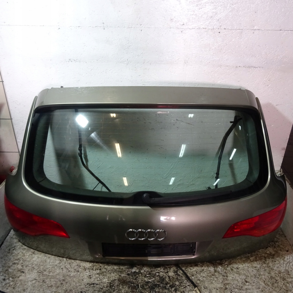 AUDI Q7 4L rear trunk door LX6Y