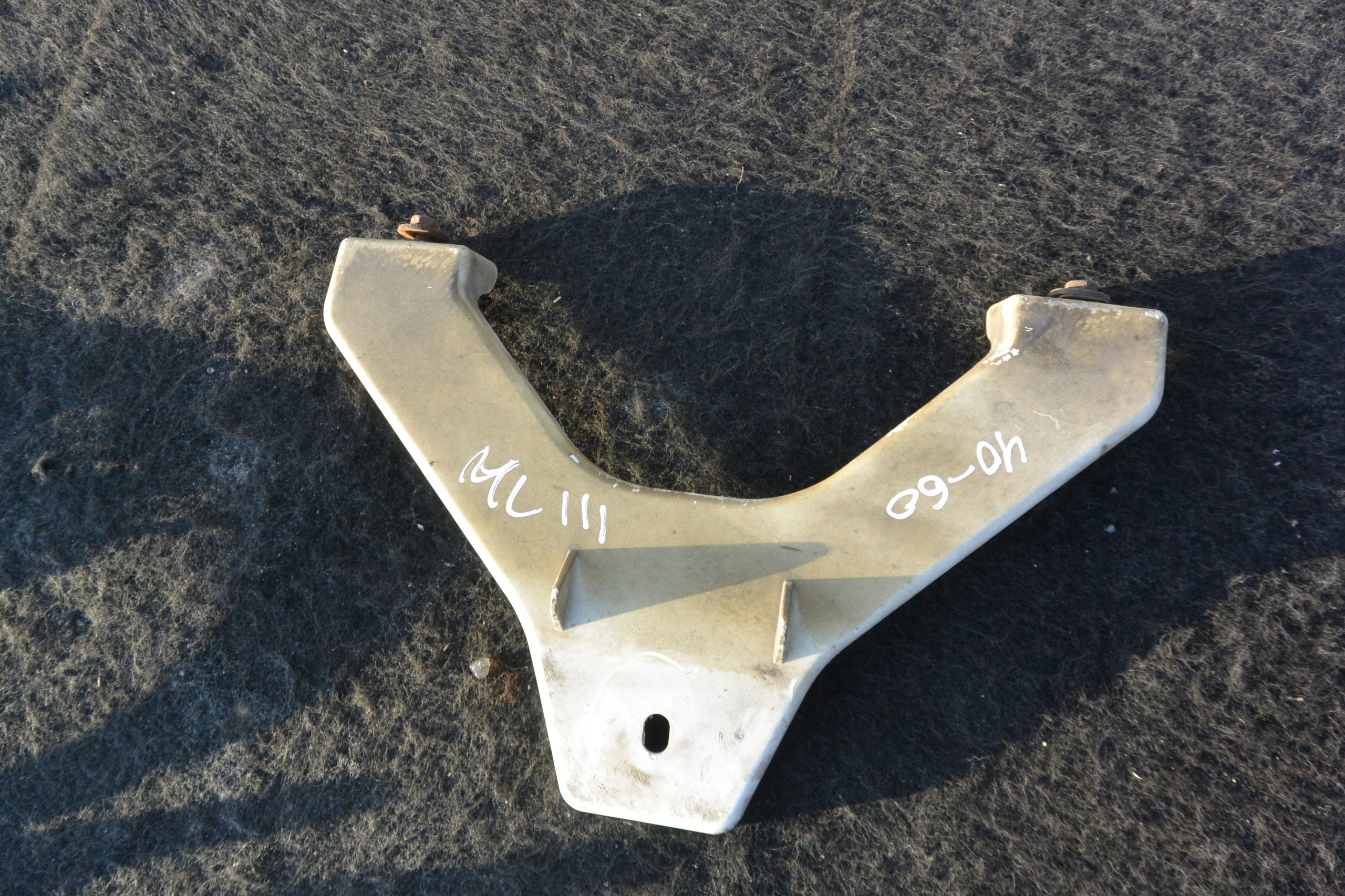 STOSSSTANGENHALTERUNG HALTER DER STOSSSTANGE HECK MERCEDES GL ML W164