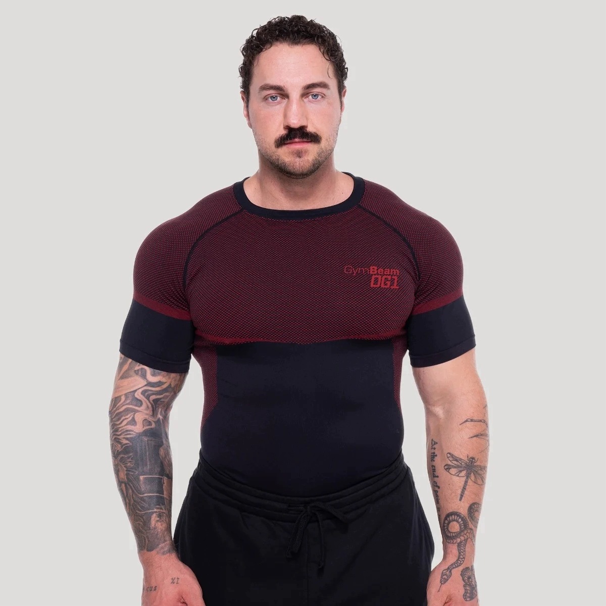 GymBeam OG1 Bezszwowa koszulka Black/Red S