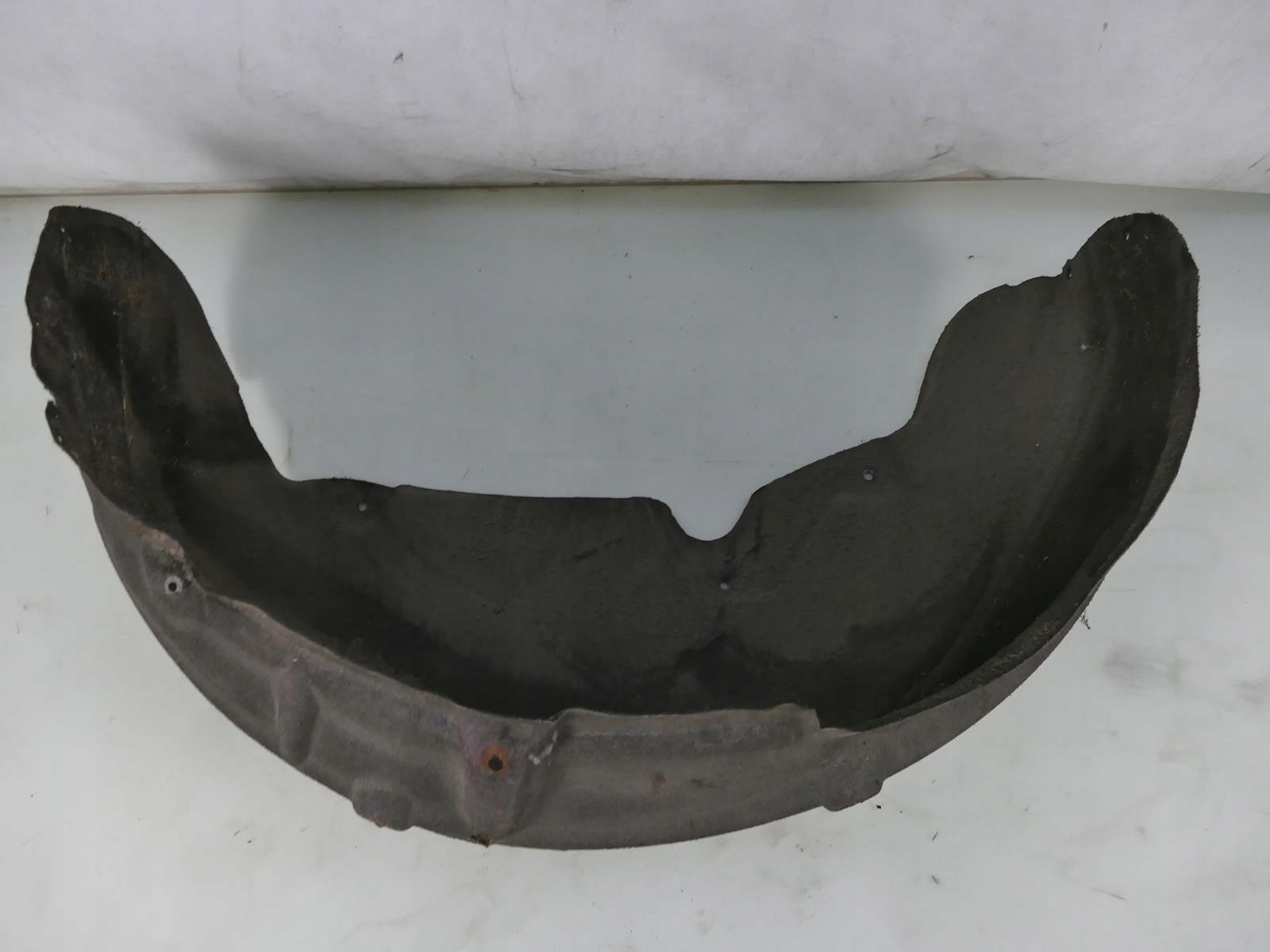 AUDI Q7 4L mudguard left rear part left rear.