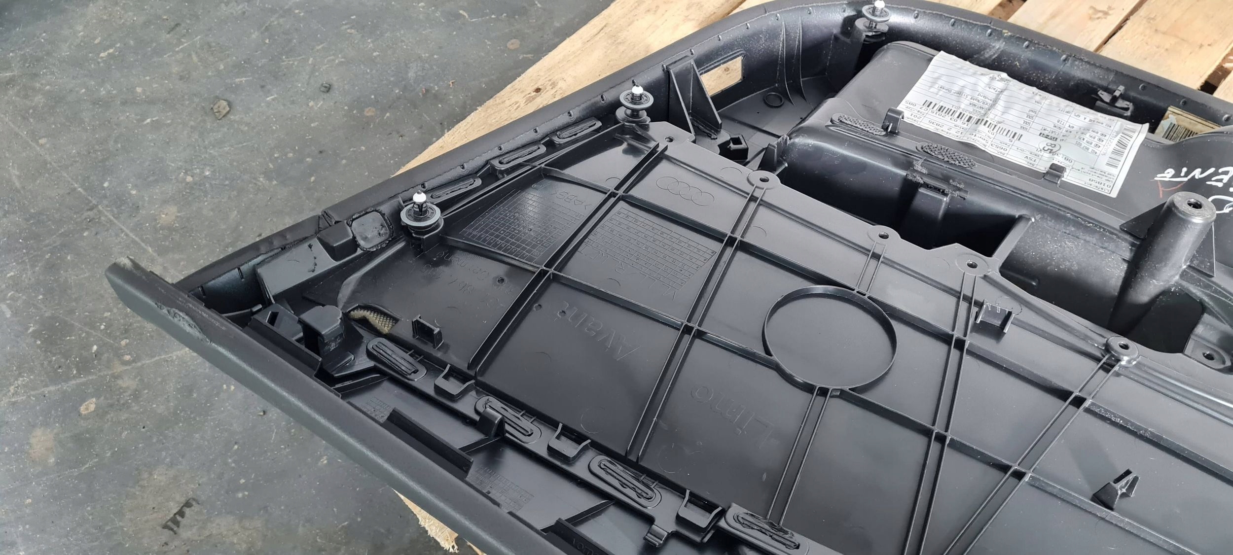 S6 C7 4G A6 LIFT side door left front ALCANTARA 4G1867103AE