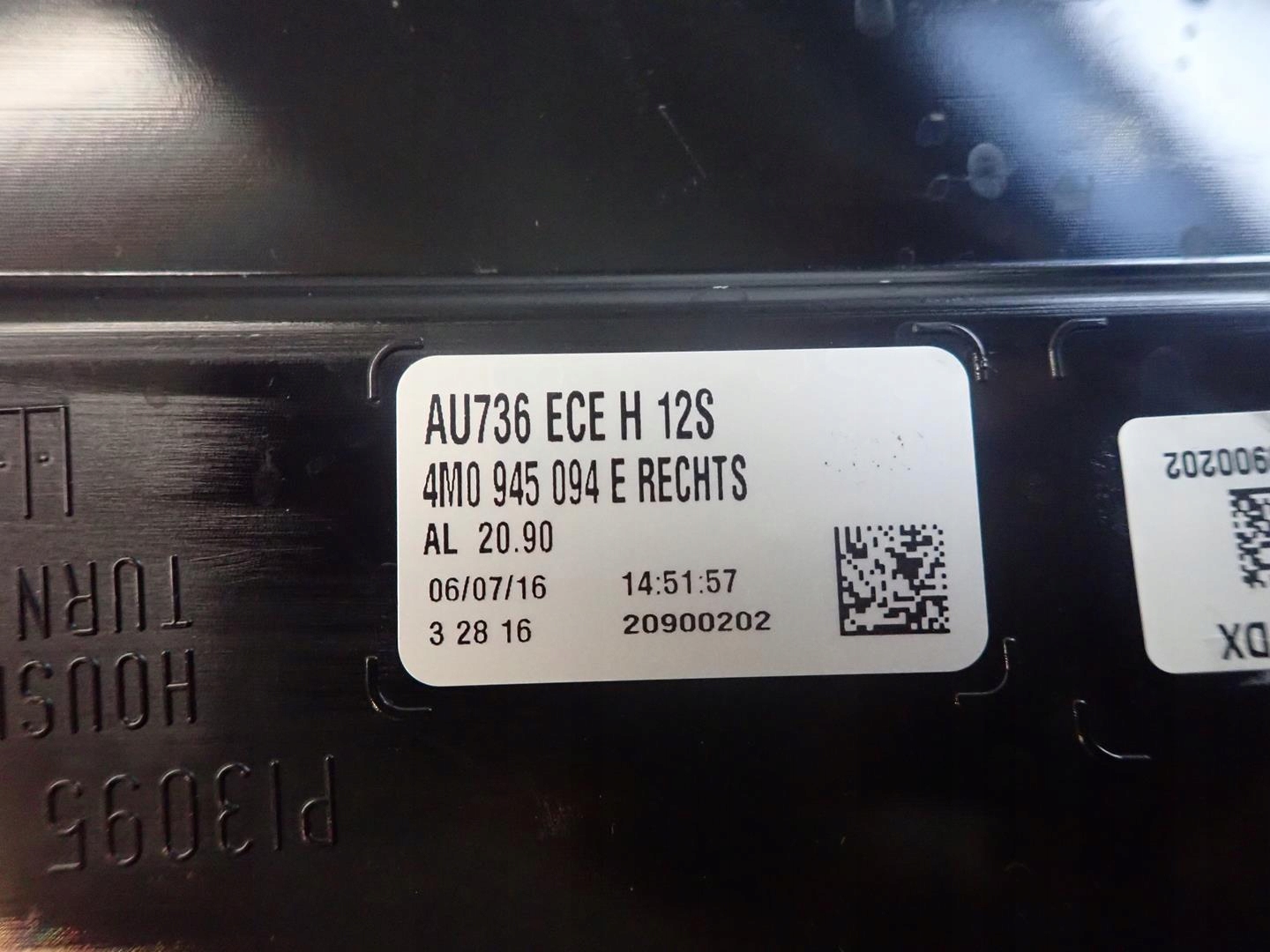light rear part rear right AUDI Q7 2015- LED 4M0945094E