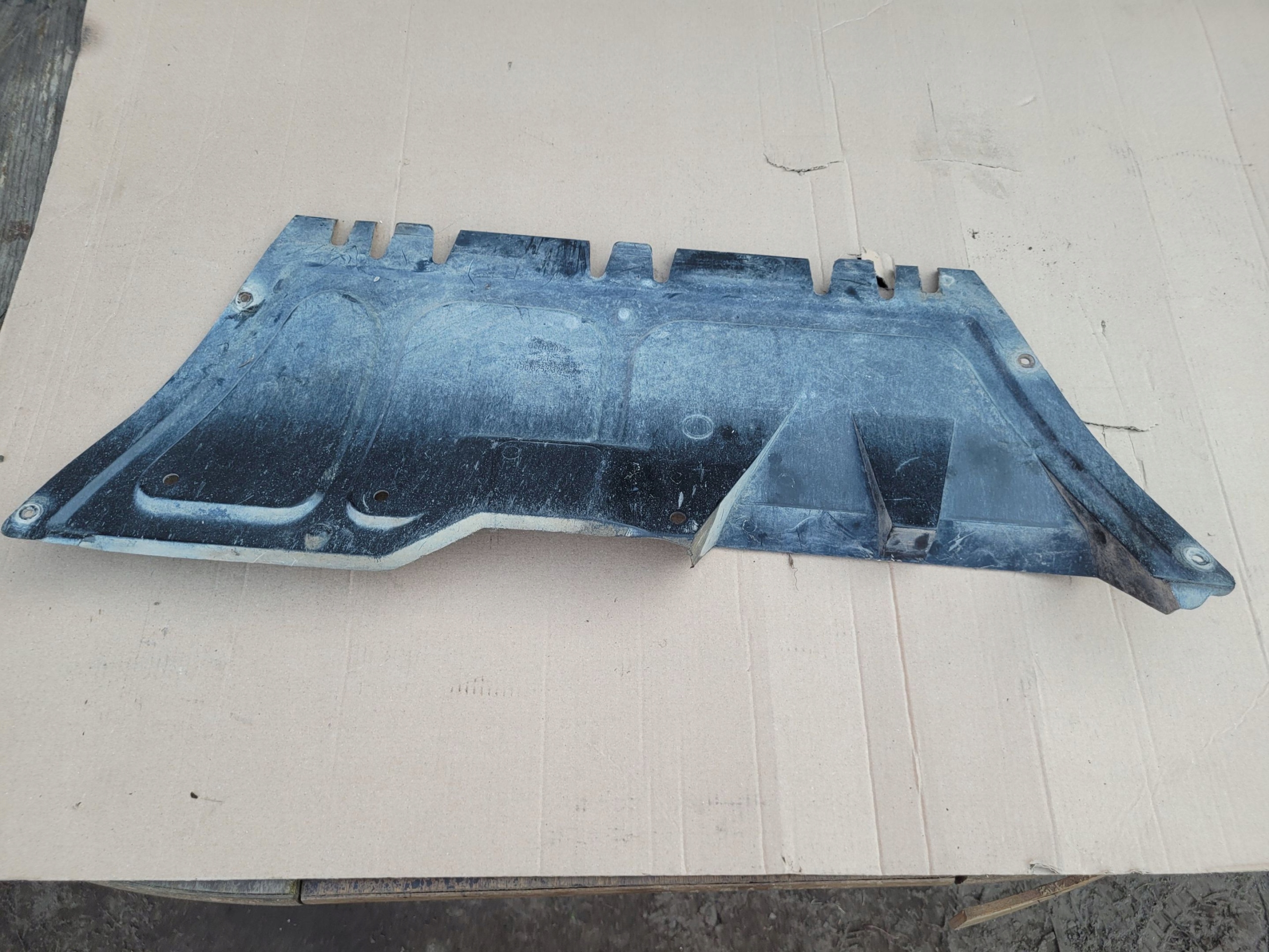 OSŁONA POD SILNIK AUDI A3 8L LIFT FL 1.6 B 1J0825237R