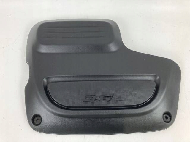 Chrysler Pacyfica 3.6 2017 upper motor cover