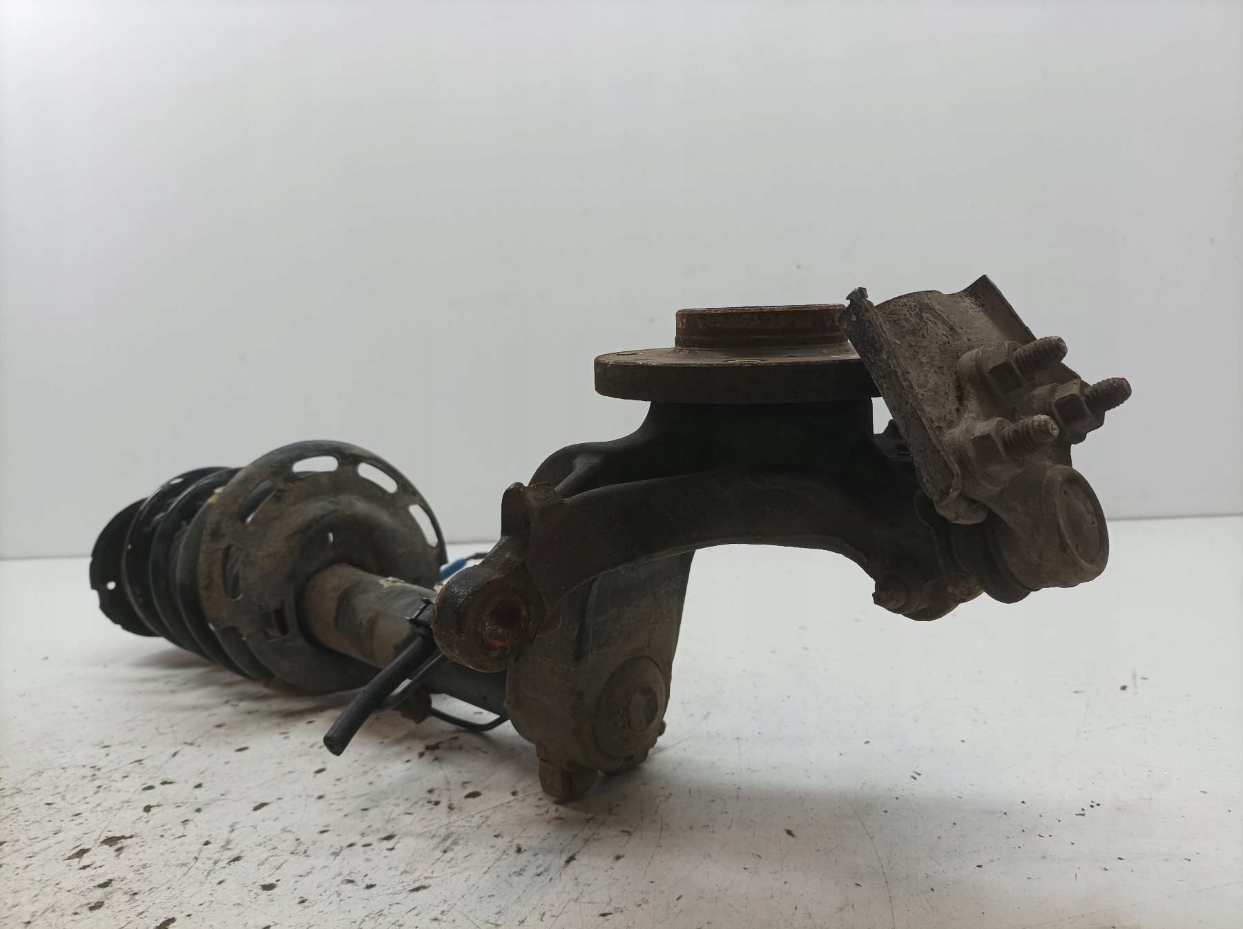 swing shock absorber right front 1.6 HDI 9810705180 Citroen C4 Cactus